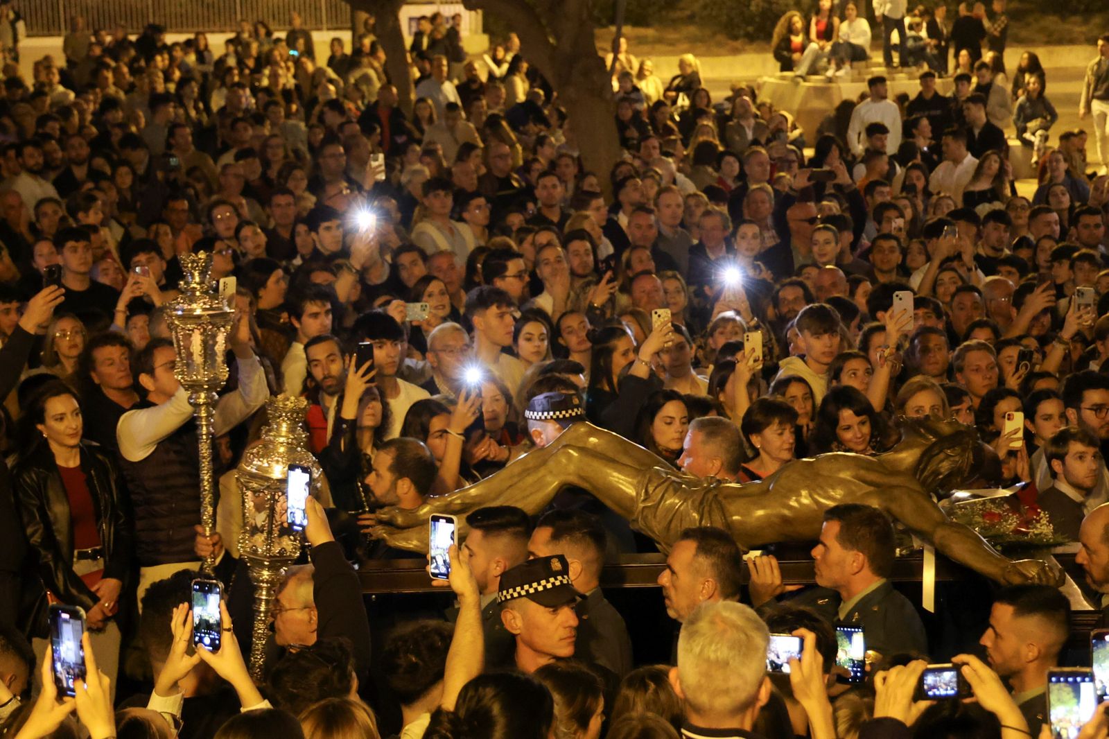 Los mejores momentos del Viernes de Dolores en Málaga, en fotos