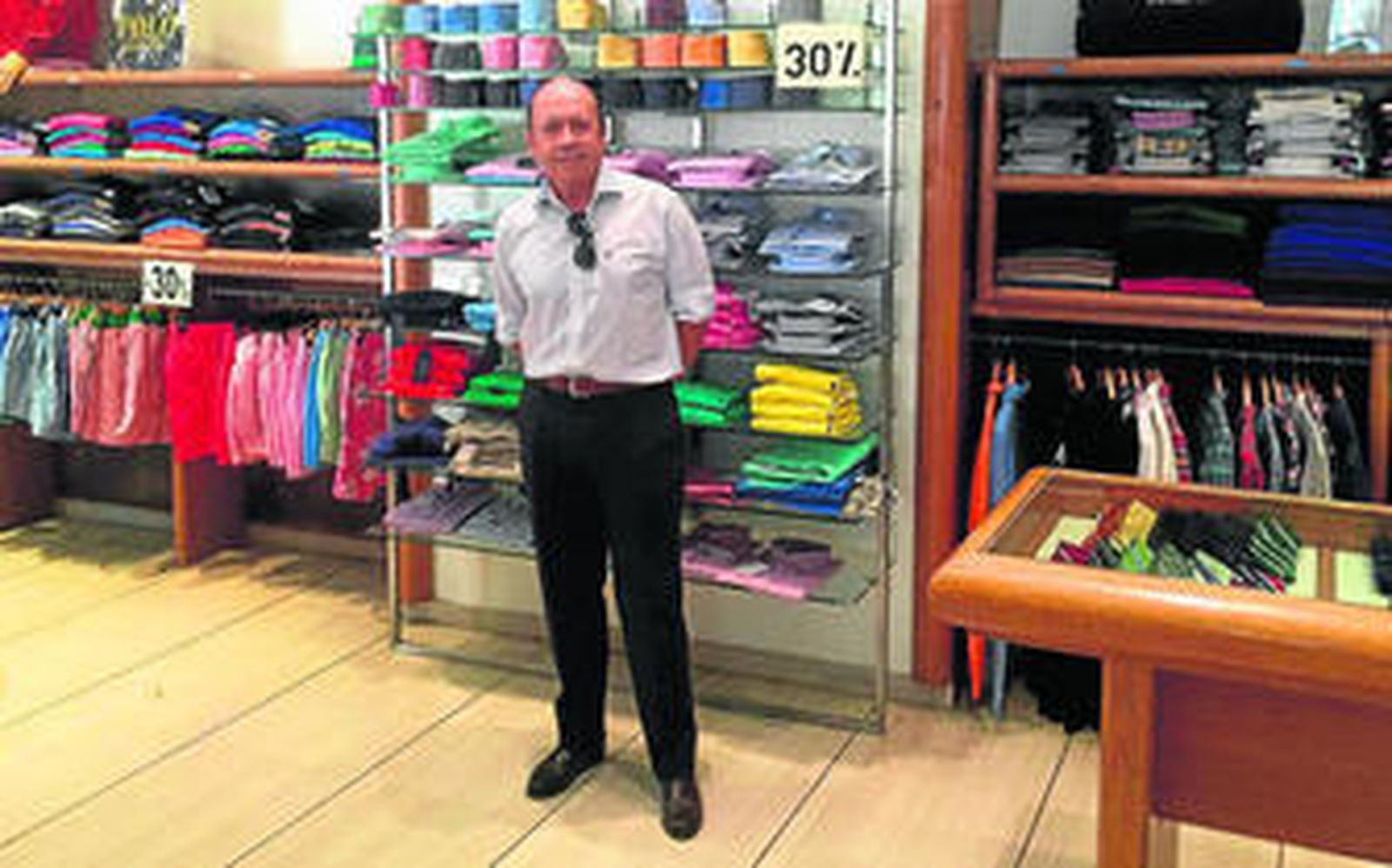 Daniel Bech, copropietario de Ceisa, ayer en la tienda de calle Larios.