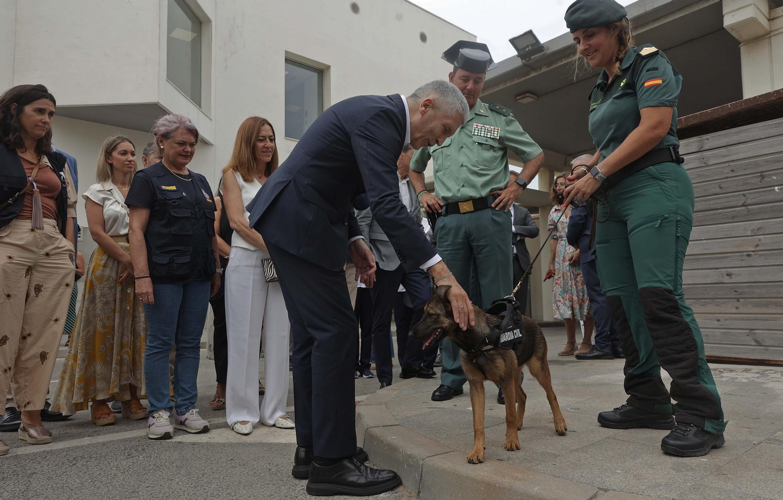 Fotos de la visita de Grande - Marlaska al dispositivo de la OPE en el Puerto de Tarifa