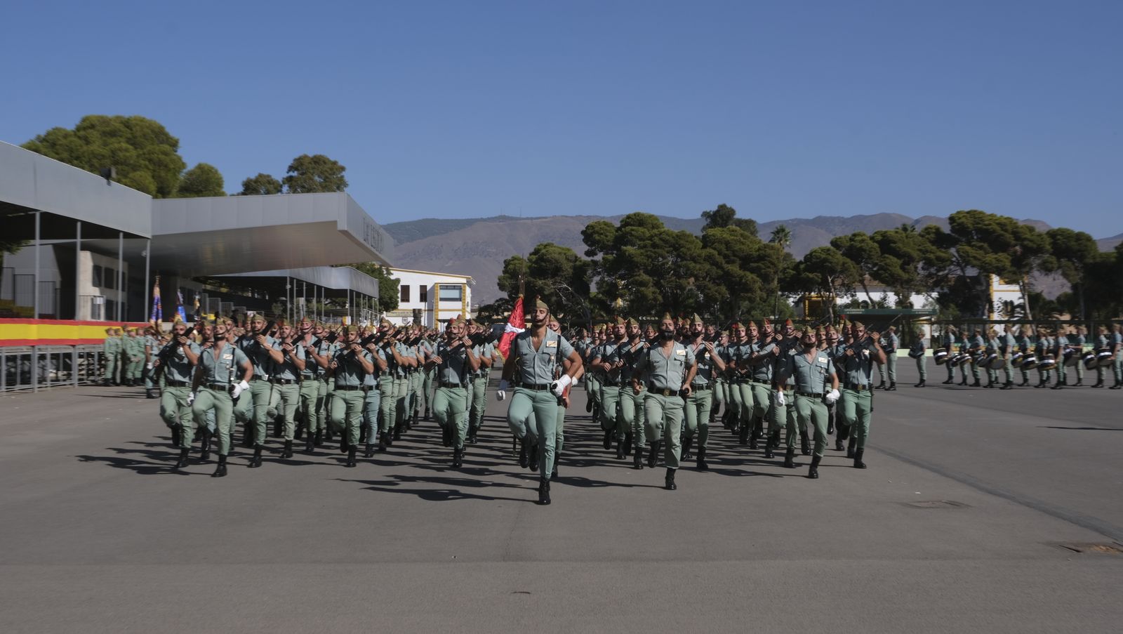 Imágenes de la visita de la Ministra de Defensa Margarita Robles a la Brigada Alfonso XIII de La Legión
