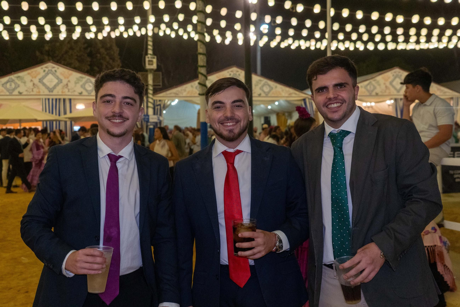 Imágenes del ambiente del ambiente de la noche del sábado en la Feria de Otoño y del Caballo 2025 de Huelva