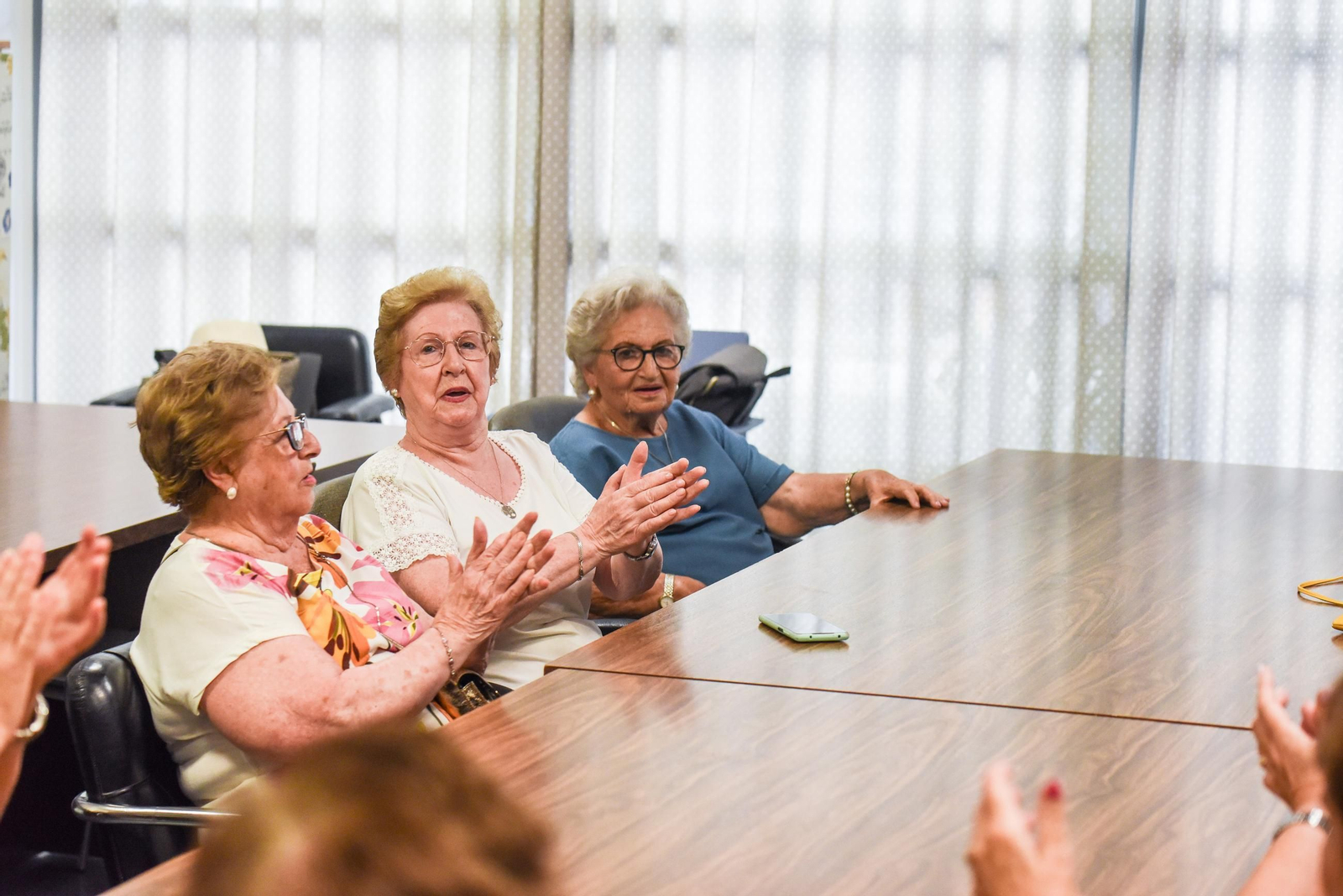 En imágenes, una mañana en el centro de participación activa para personas mayores de Huerta de la Reina