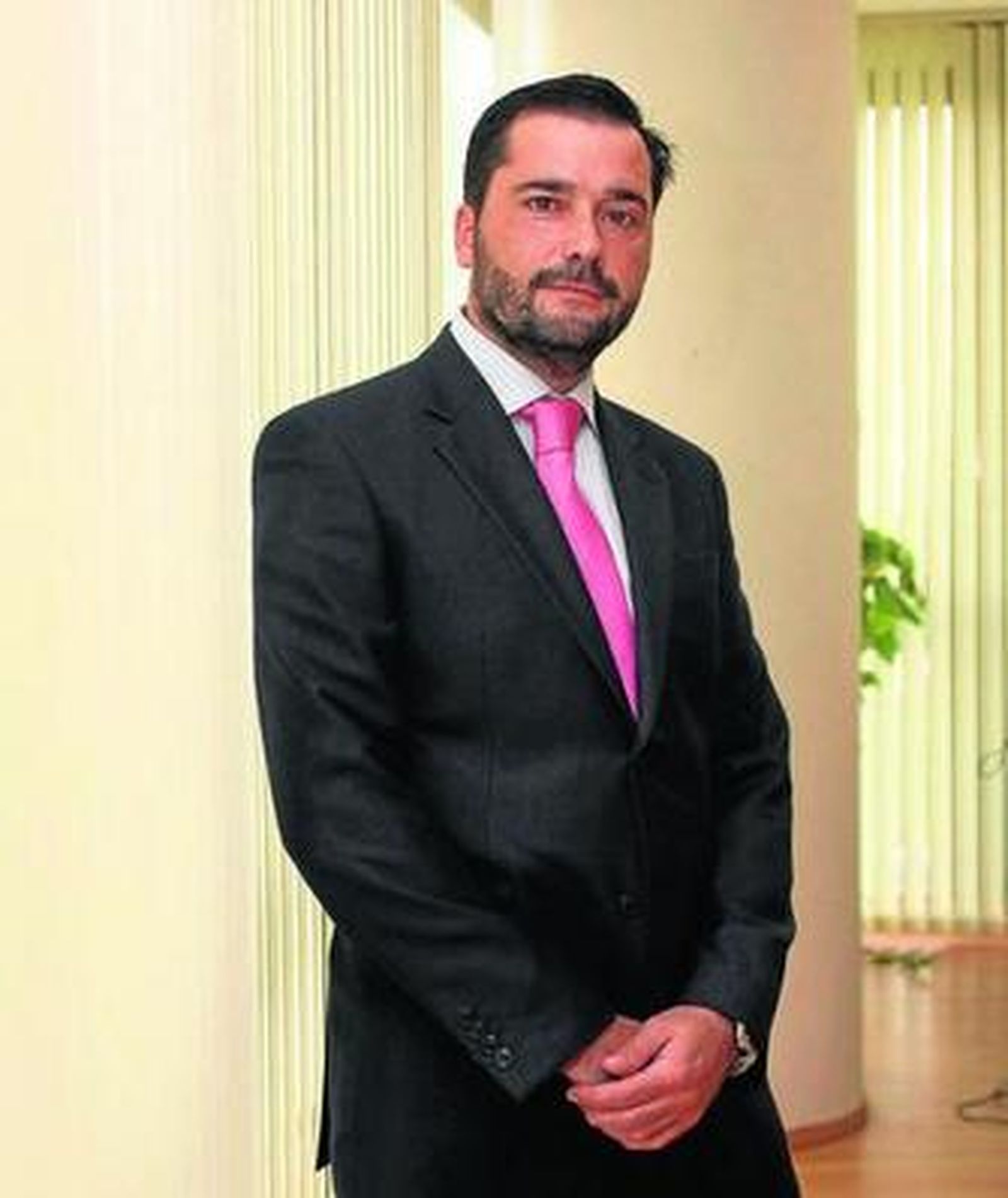 Ignacio Labella posa en su despacho en el centro de negocios Azabache tras la entrevista.