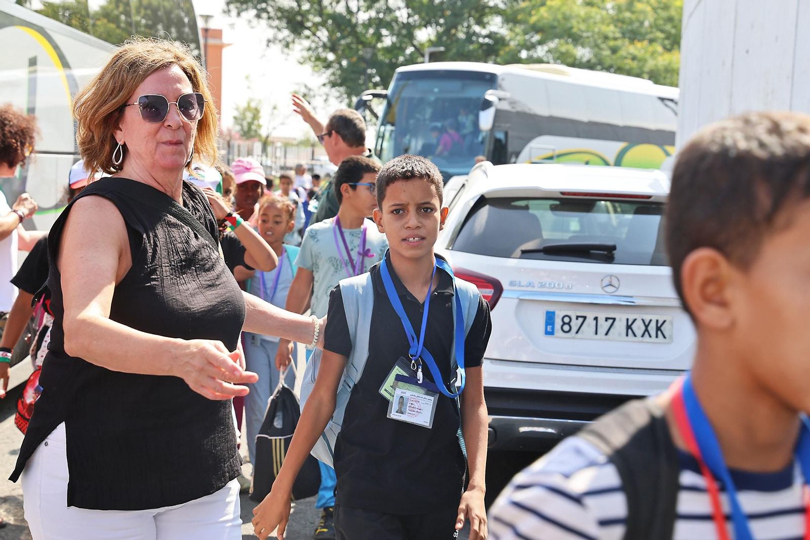 Imágenes del recibimiento a los  niños procedentes de los campamentos saharauis que pasarán sus vacaciones en Huelva