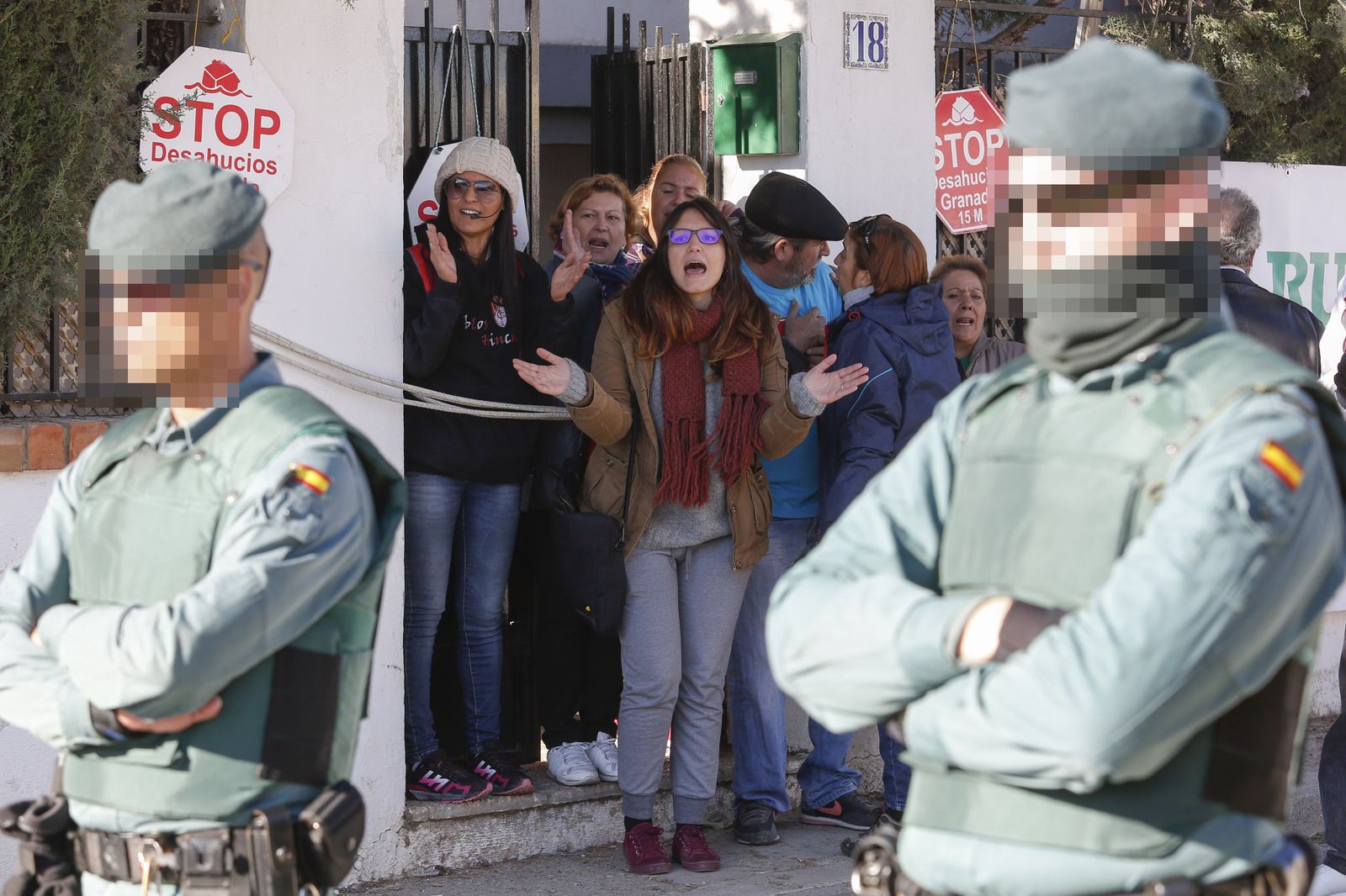 Las imágenes del desahucio en Las Gabias