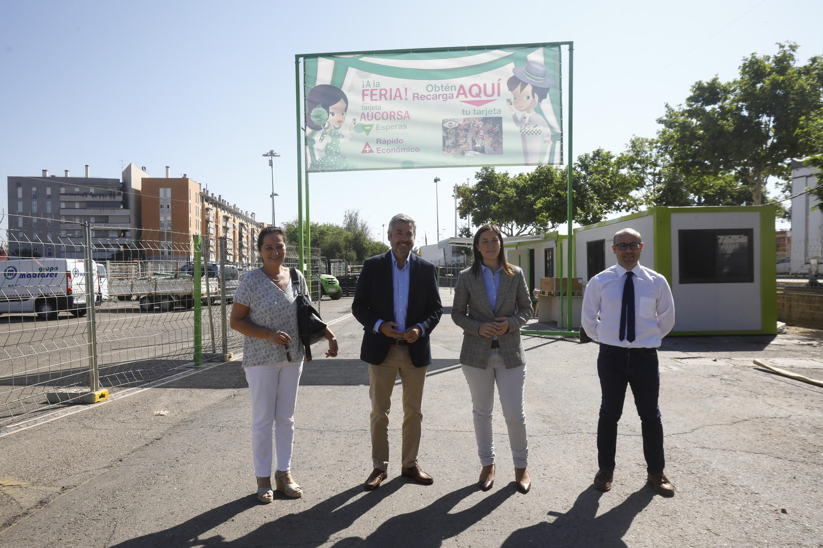 Asistentes a la presentación del plan, en El Arenal.