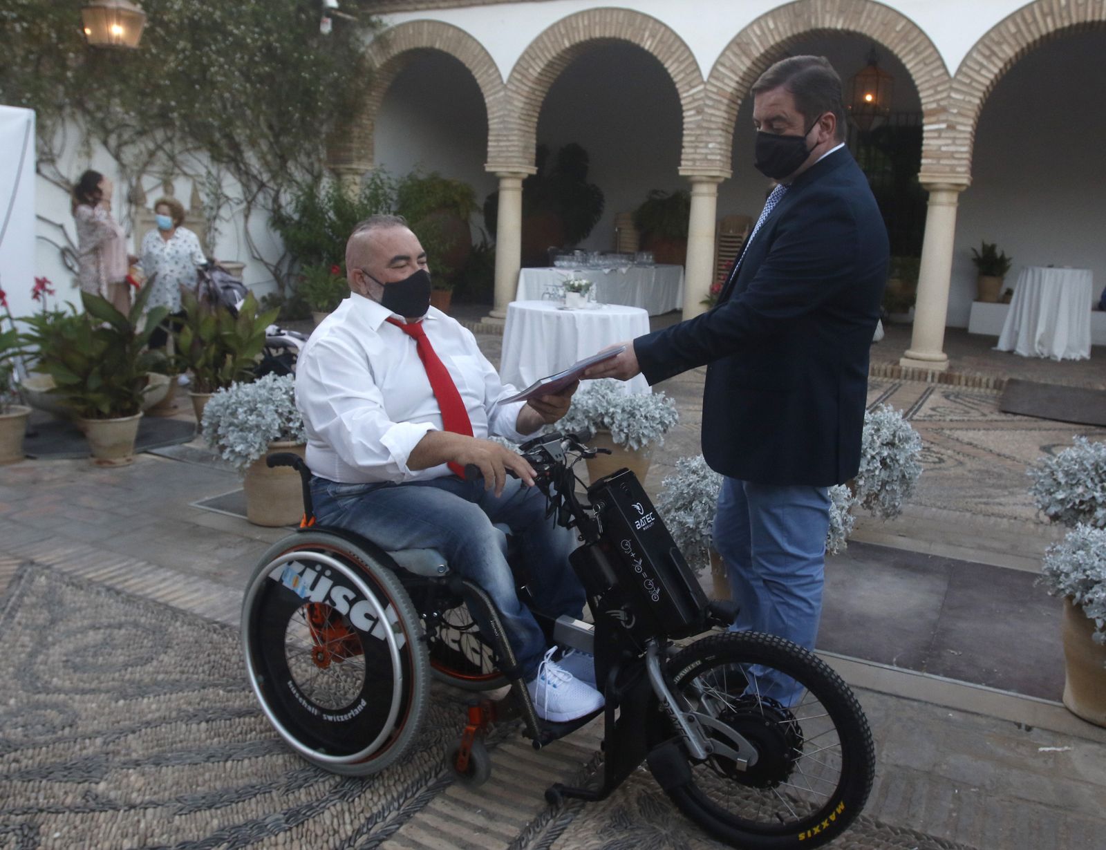 La presentación del libro 'Centenario de los Patios de Córdoba', en imágenes