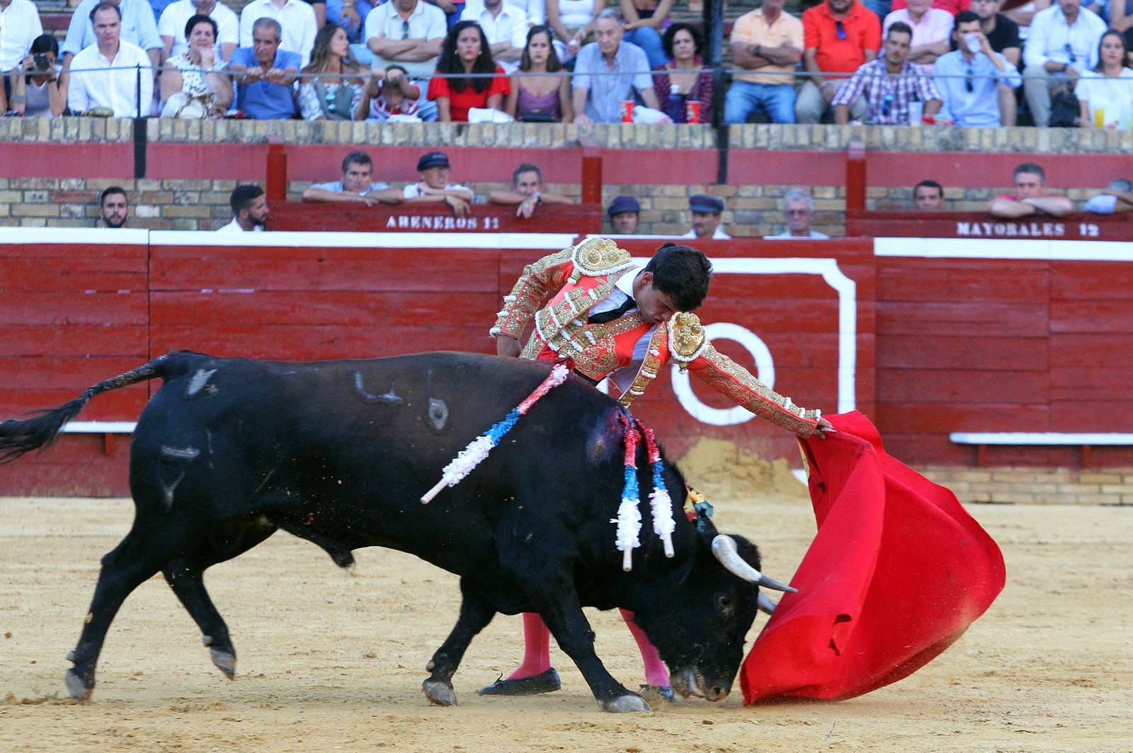 Imágenes de la Novillada de Rafael Serna, Emilio Silvera y Rodrigo Molina.
