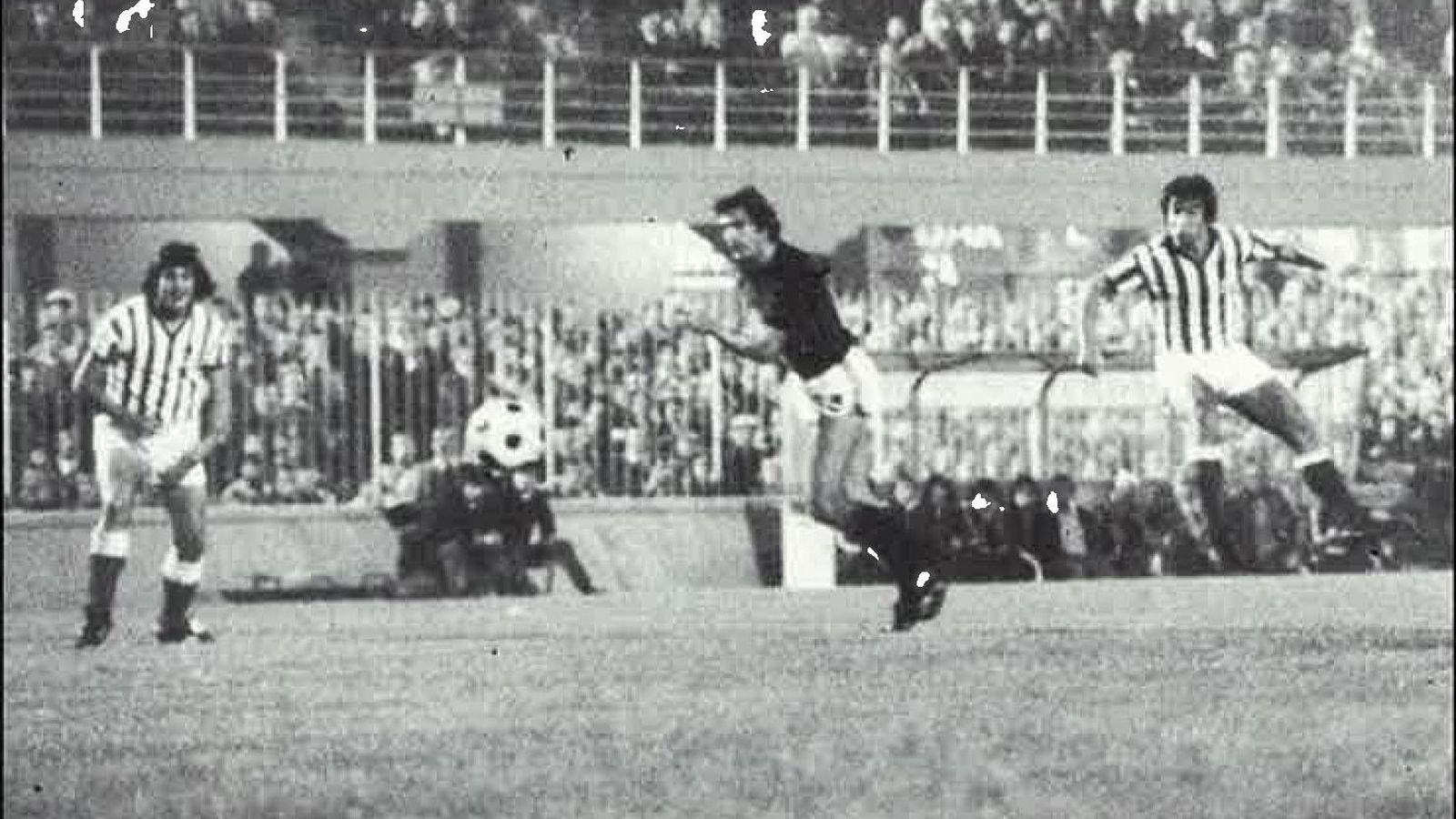 Momento del gol de López, que supuso la clasificación del conjunto verdiblanco.