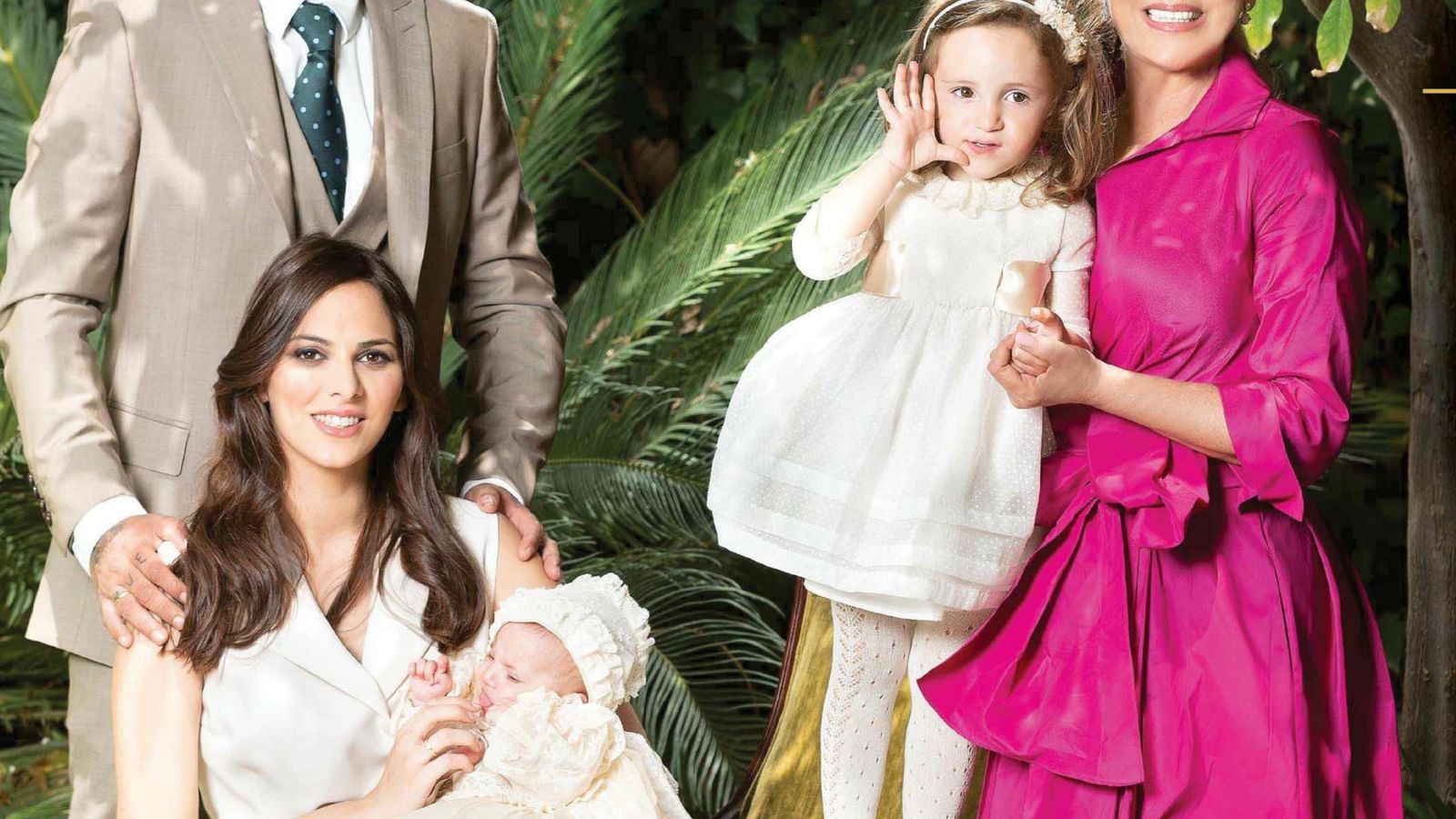 Kiko, Irene y Pantoja, con las dos niñas del matrimonio.