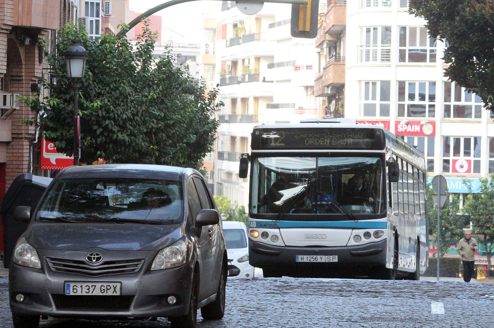 Emtusa mantiene el servicio de las 22:00 con el Infanta Elena