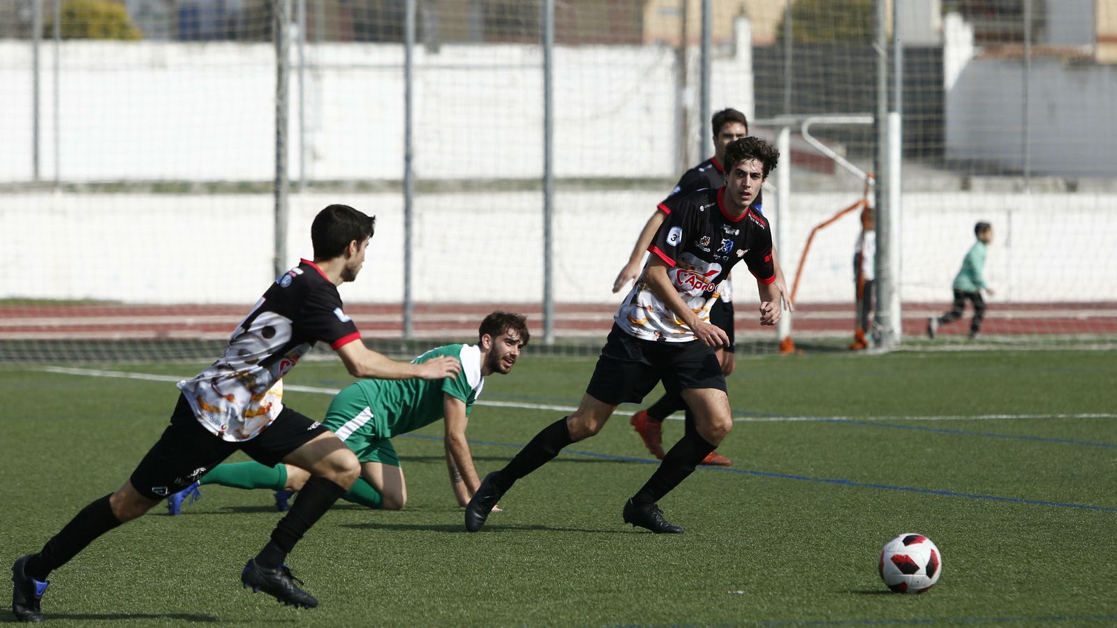 El Loja tendrá que afrontar un difícil desplazamiento a Antequera.