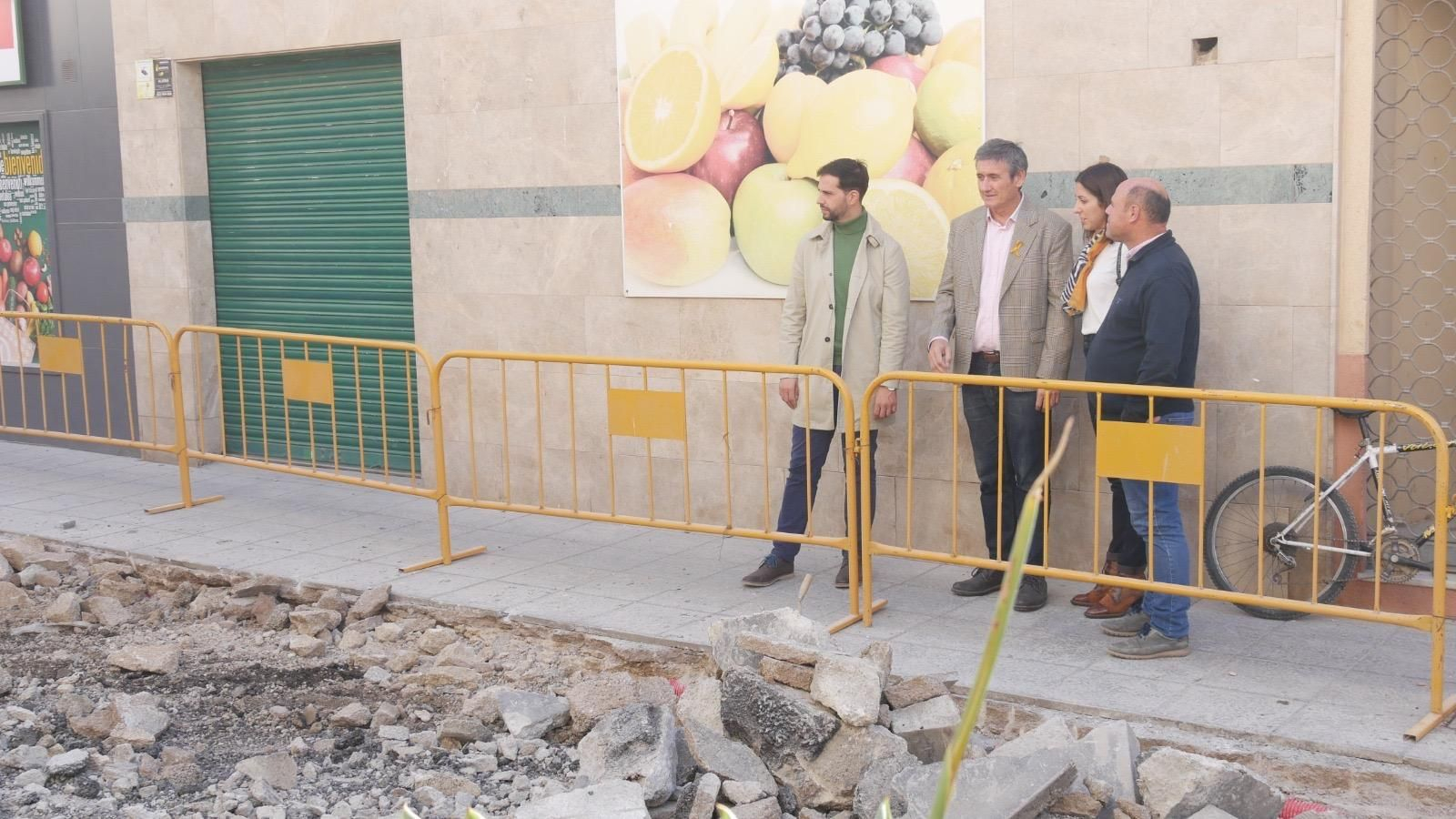Visita del alcalde, Manuel Cortés, a las obras.