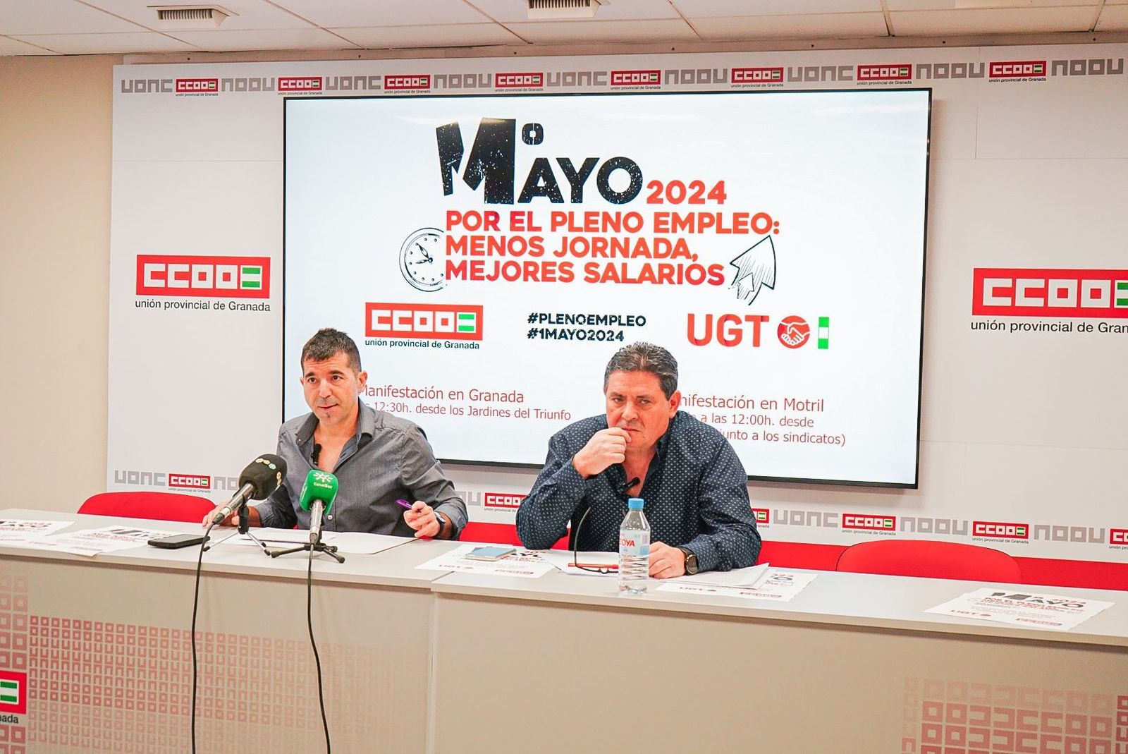 Los representantes de CCOO (izq) y UGT (dcha) en rueda de prensa.
