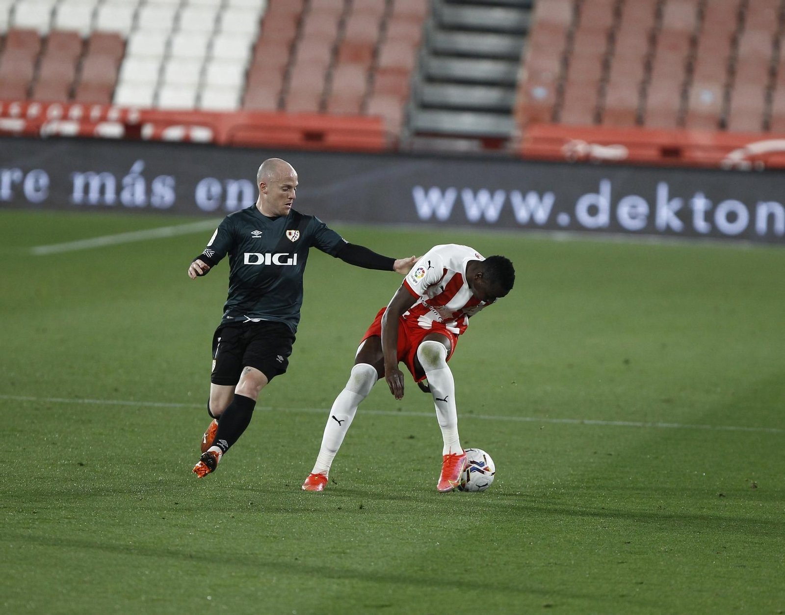 Fotogalería U.D. Almería-Rayo Vallecano