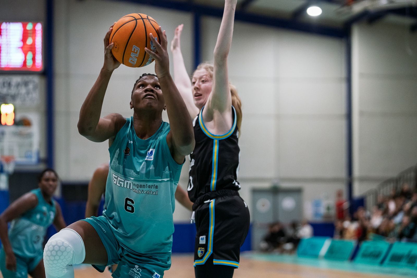 El CAB Estepona se va al parón tras caer ante el Estudiantes (72-80)