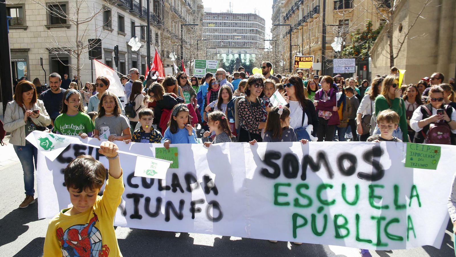 Unas 2.800 personas participaron en las marchas, según la Policía Local.