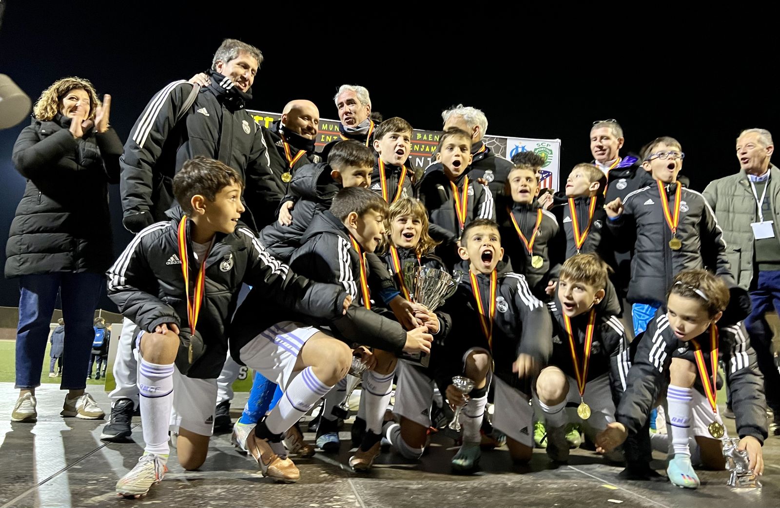 El Real Madrid celebró el triunfo ante el Atlético de Madrid.