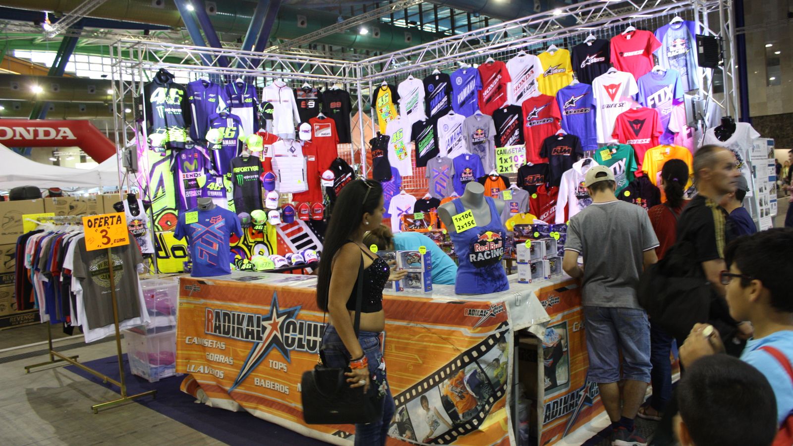 El mundo del accesorio también estará bien representado.