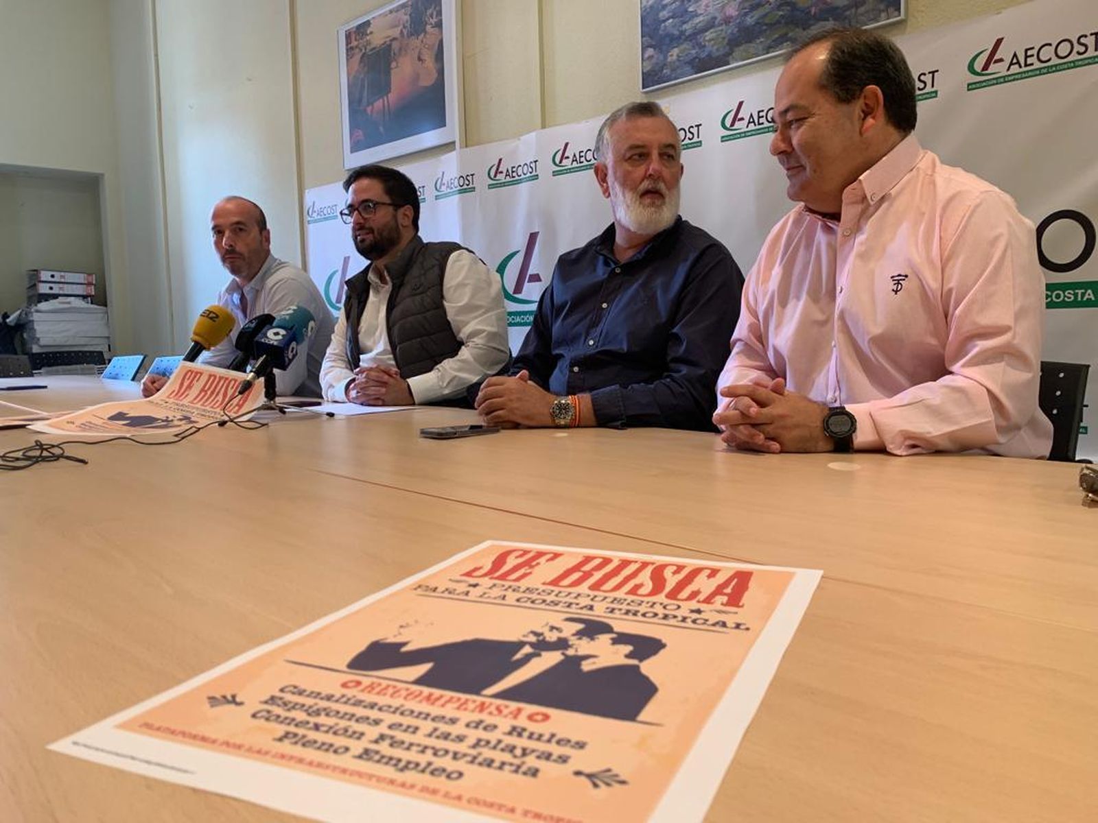 La Costa "busca presupuestos" para sus infraestructuras y moviliza a los estudiantes