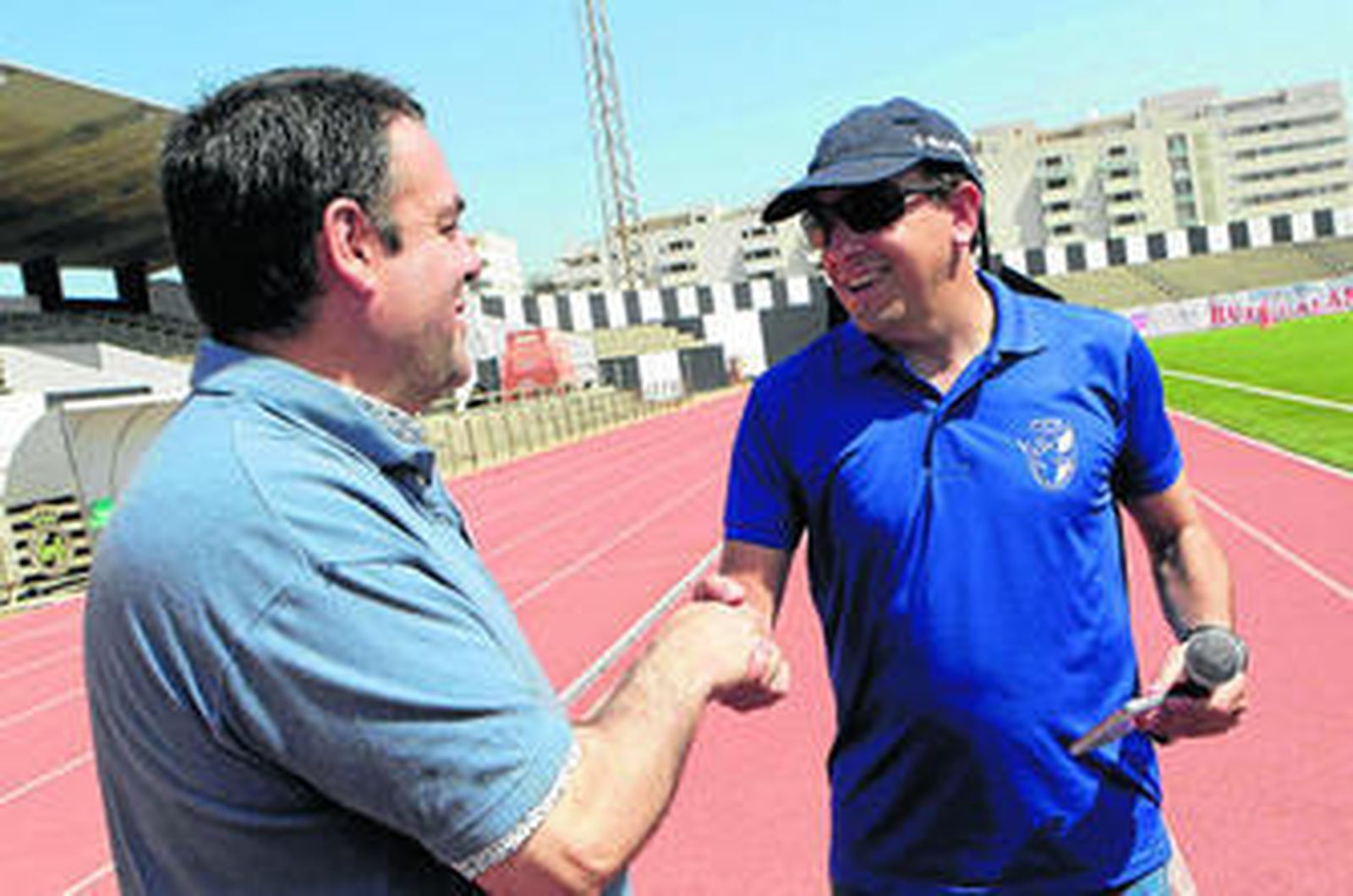 Figueroa Vázquez expulsa a Francis en el Balona-Cádiz de 2011.