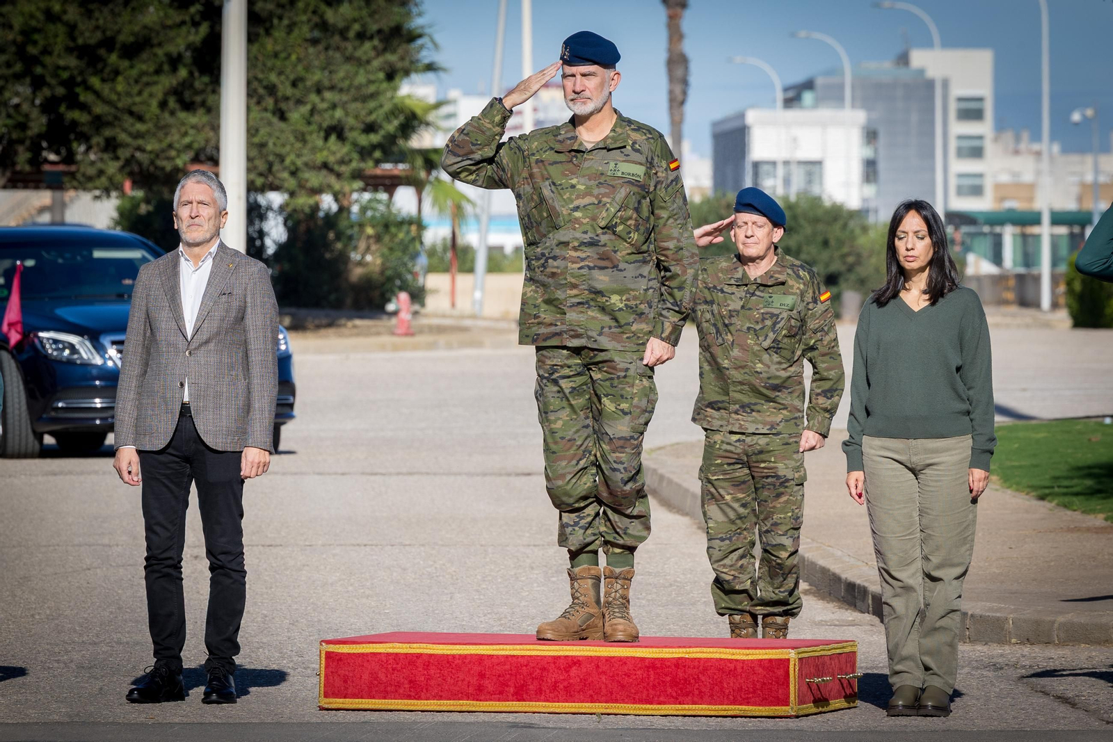 Las imágenes de la visita del Rey a la Guardia Civil de Cádiz