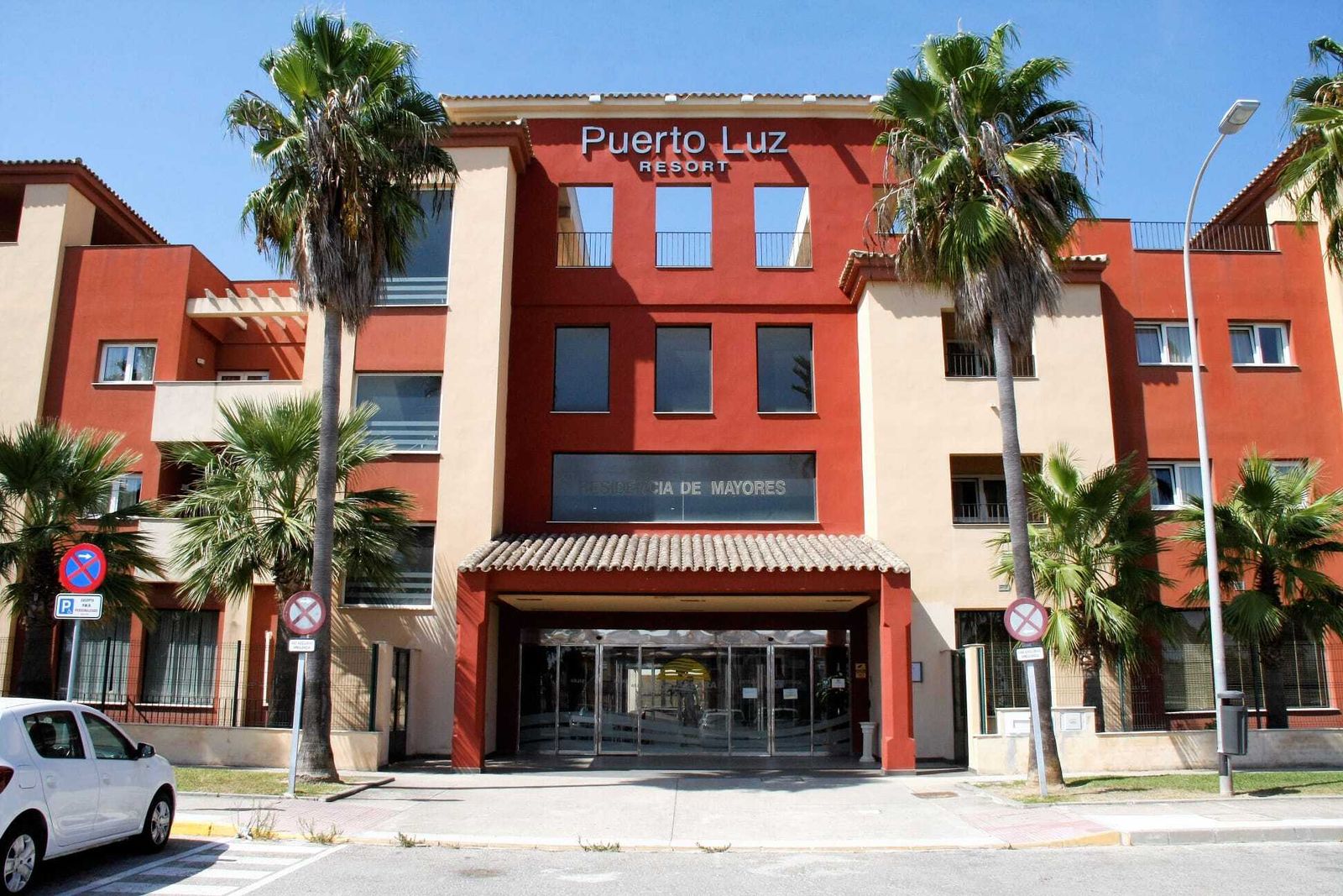 La residencia Puerto Luz, donde se ha dado el brote de Covid.