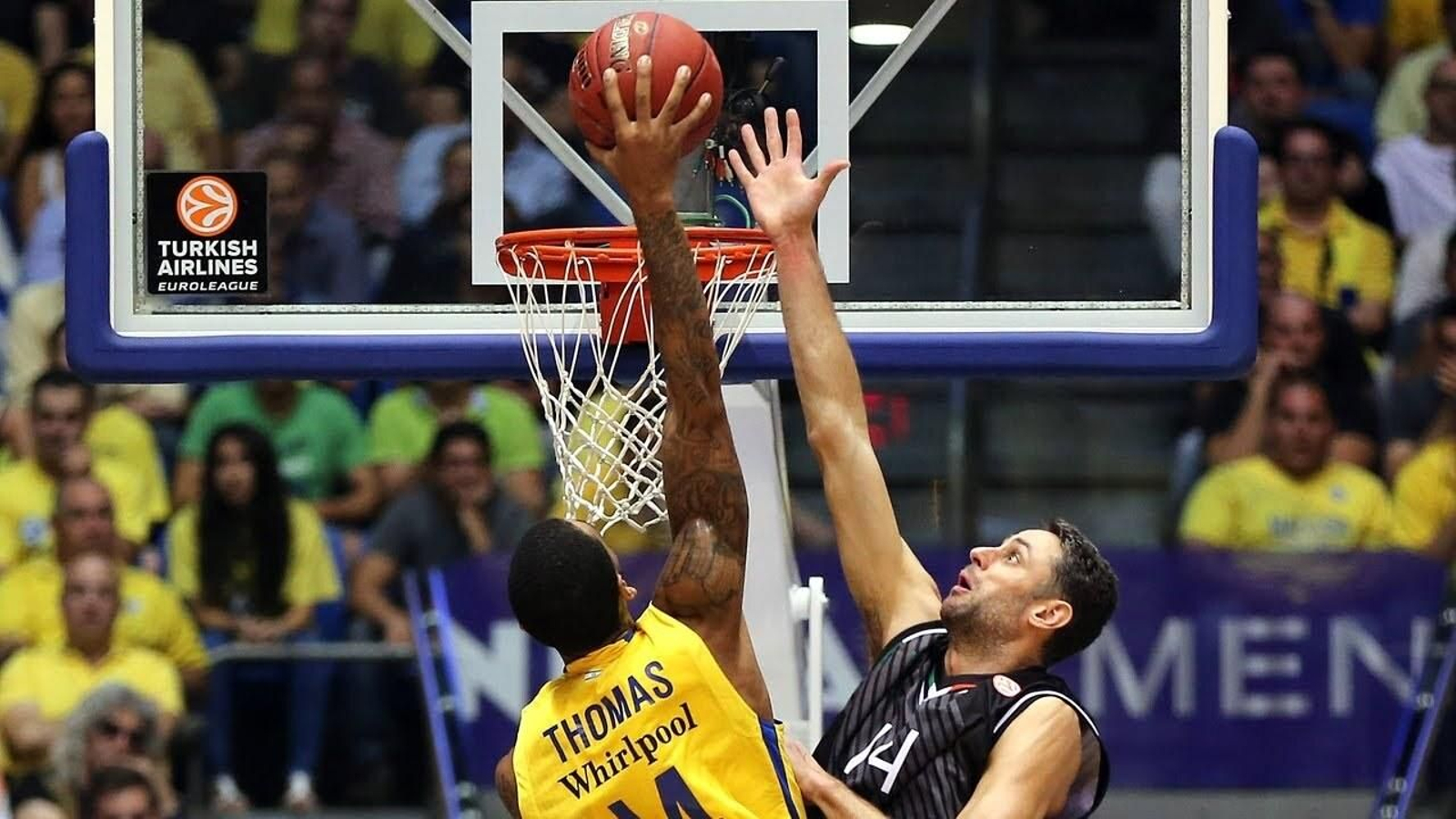 Las fotos de la carrera de Malcolm Thomas, un trotamundos del baloncesto