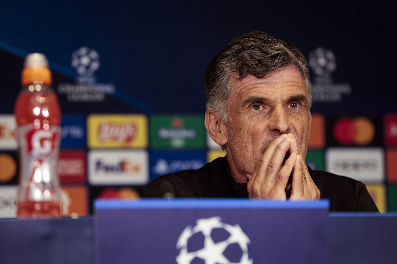 Mendilibar, en la rueda de prensa oficial de la Champions.