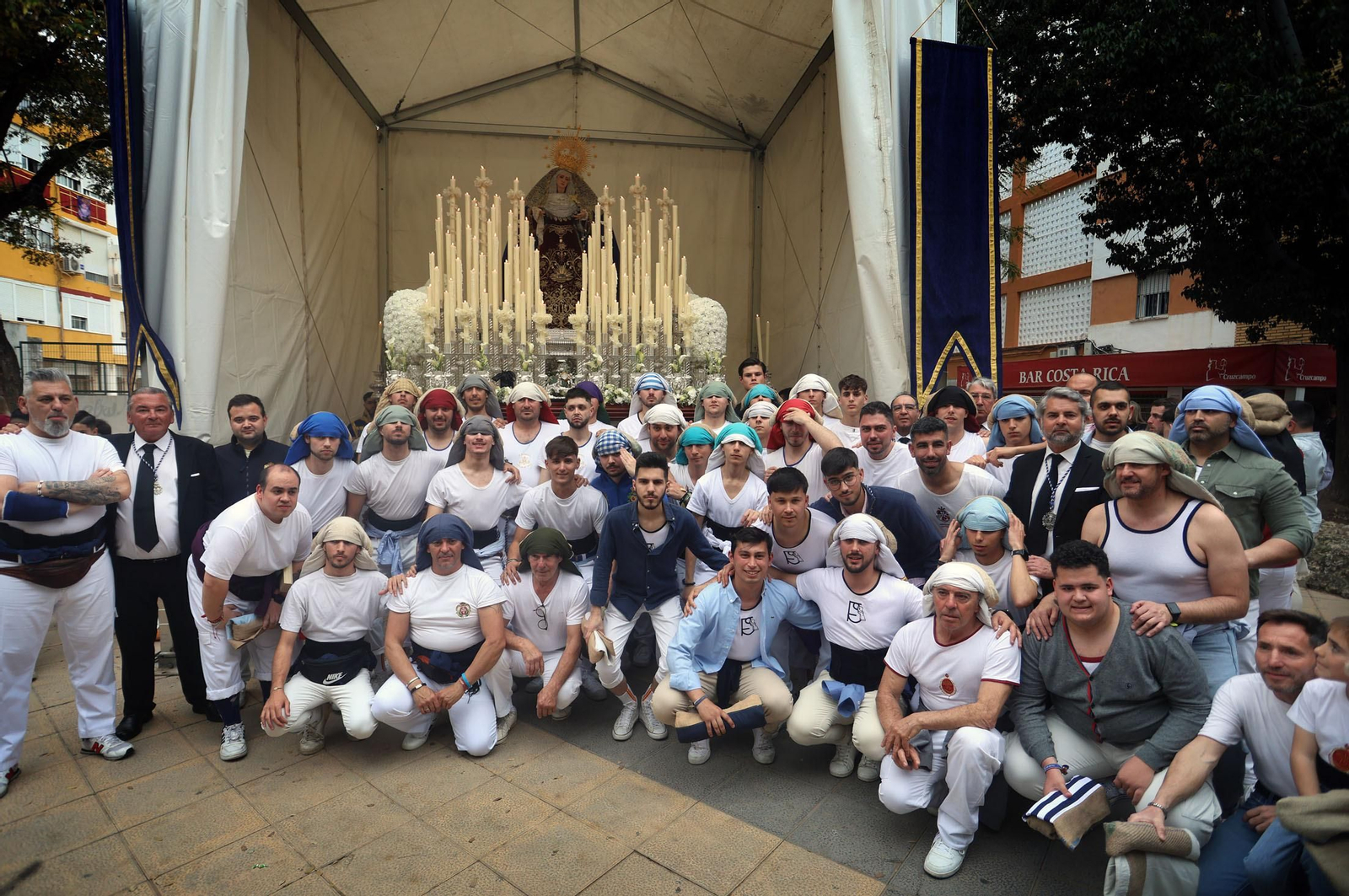Imágenes de la procesión de la Virgen del Prado en el Viernes de Dolores