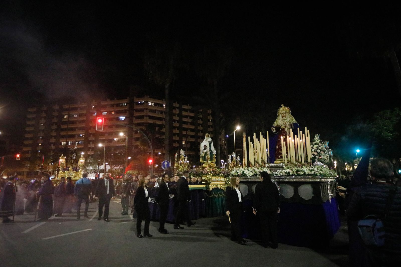 La procesión del Encuentro, en imágenes