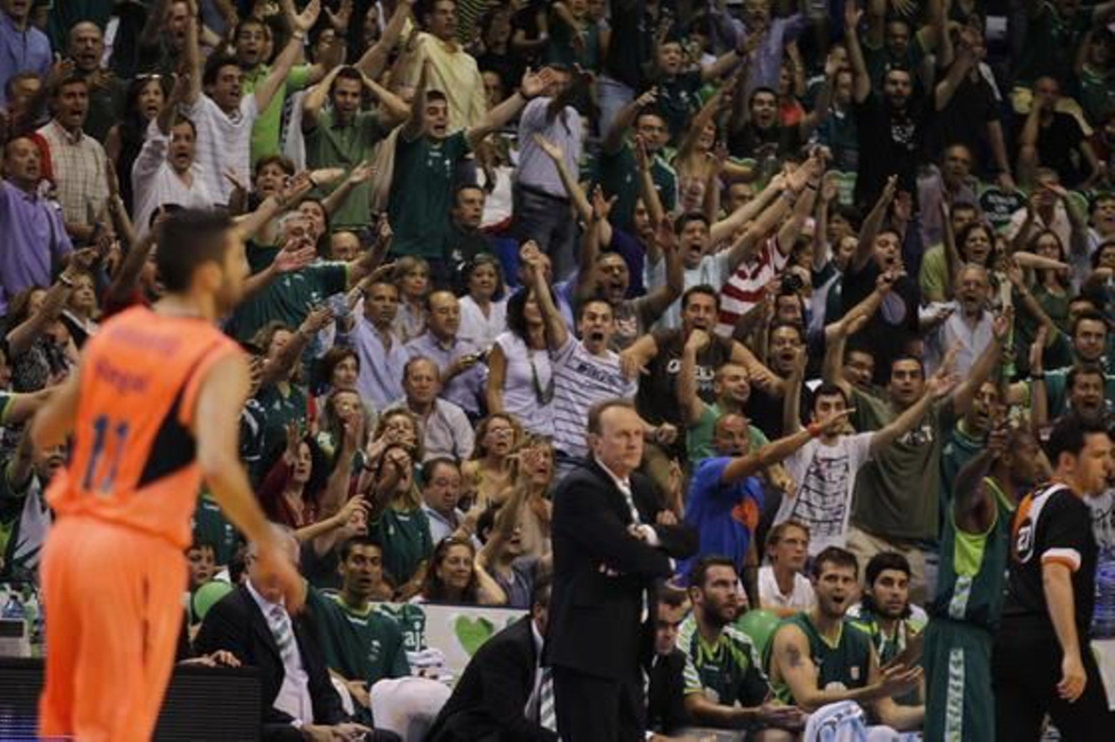 Unicaja cae eliminado de los play-off de la ACB en semifinales ante el Barcelona. / Sergio Camacho