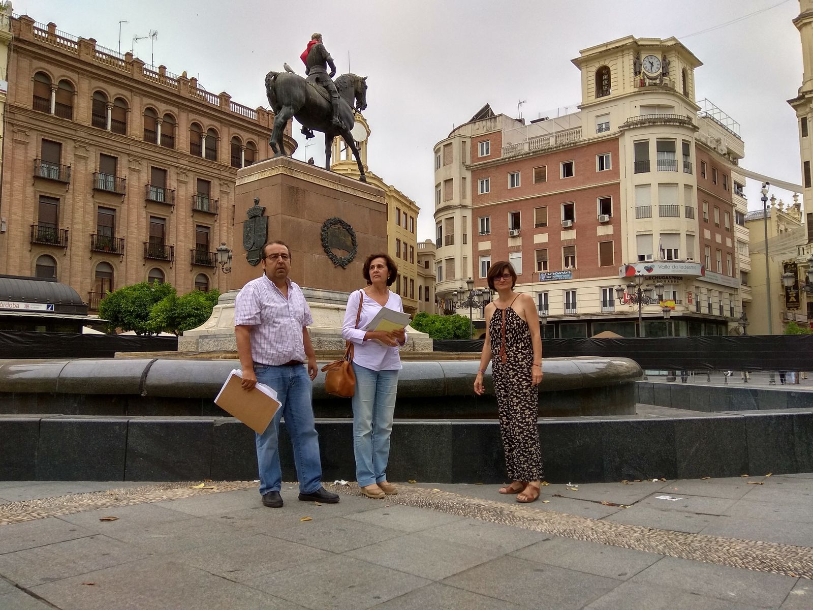 Presentación de las obras en la fuente de las Tendillas.