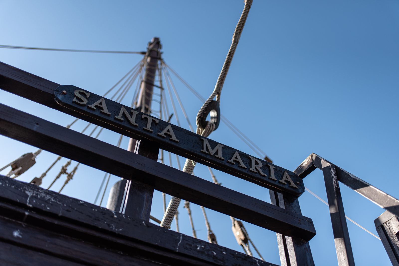 El Muelle de las Carabelas: Teatro, cuentacuentos y exposiciones