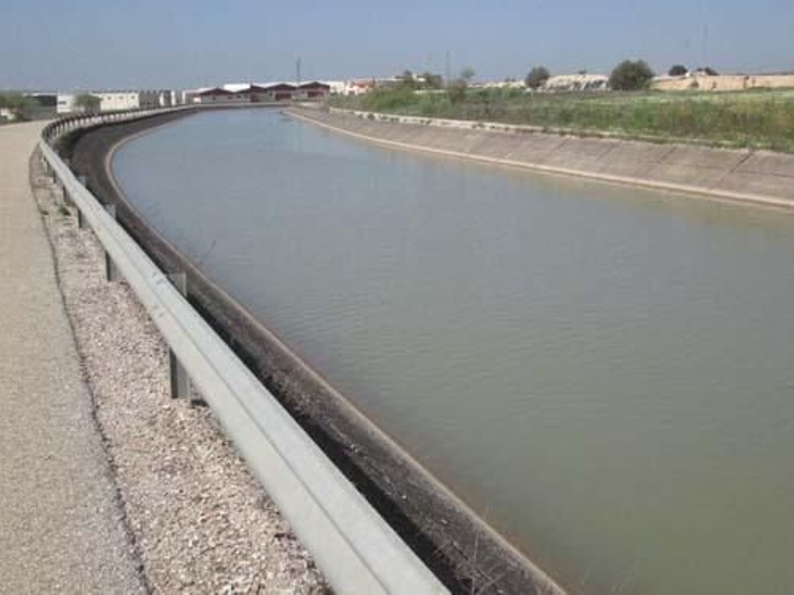 Canal del Genil-Cabra en Puente Genil.