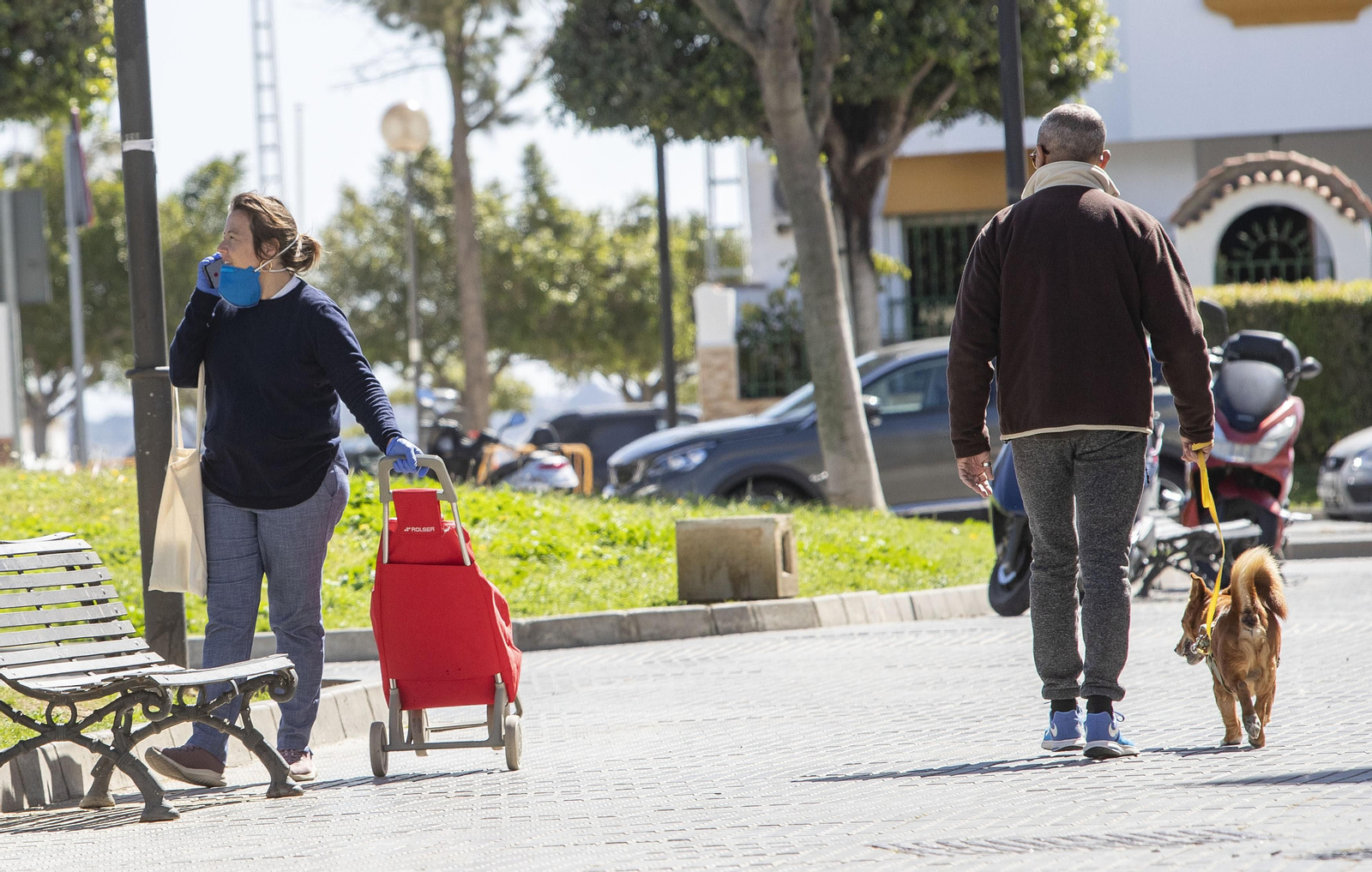Imágenes del estado de alarma en San Fernando en este lunes