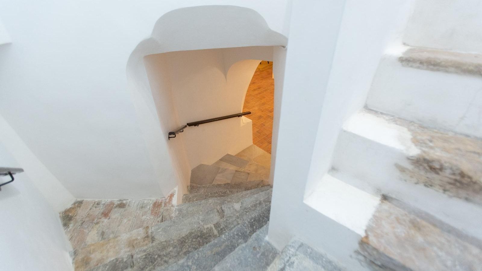 Escalera de acceso al columbario de La Palma, que ya existía.