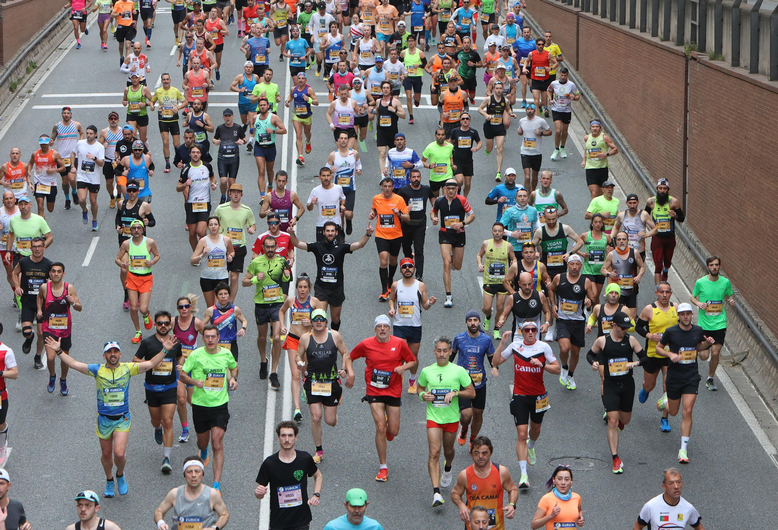 Búscate en la maratón de Sevilla 02