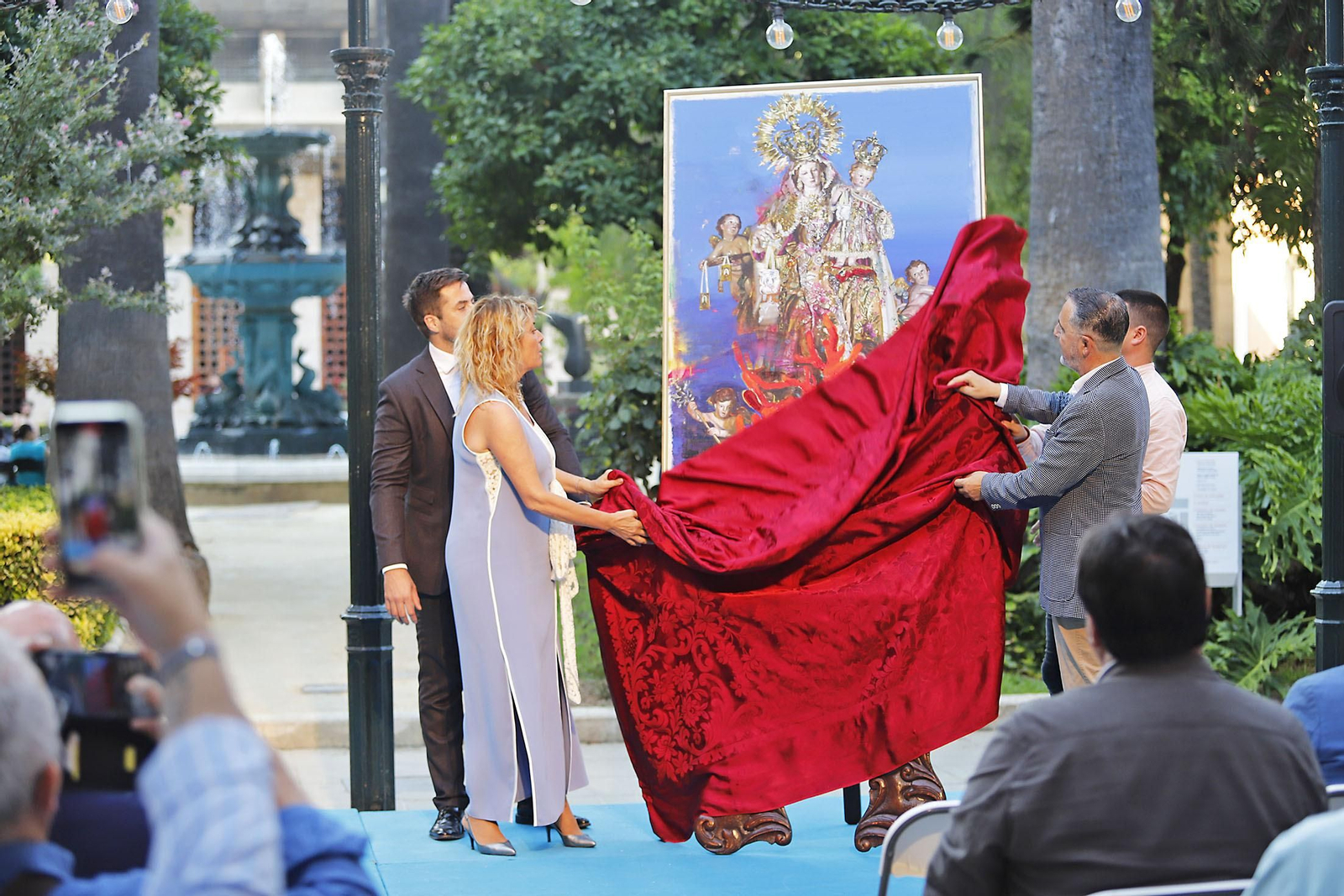Imágenes de la presentación del cartel de la hermandad de la Virgen del Carmen de 2023