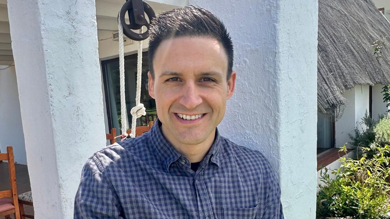 El autor Ángel Navarro.