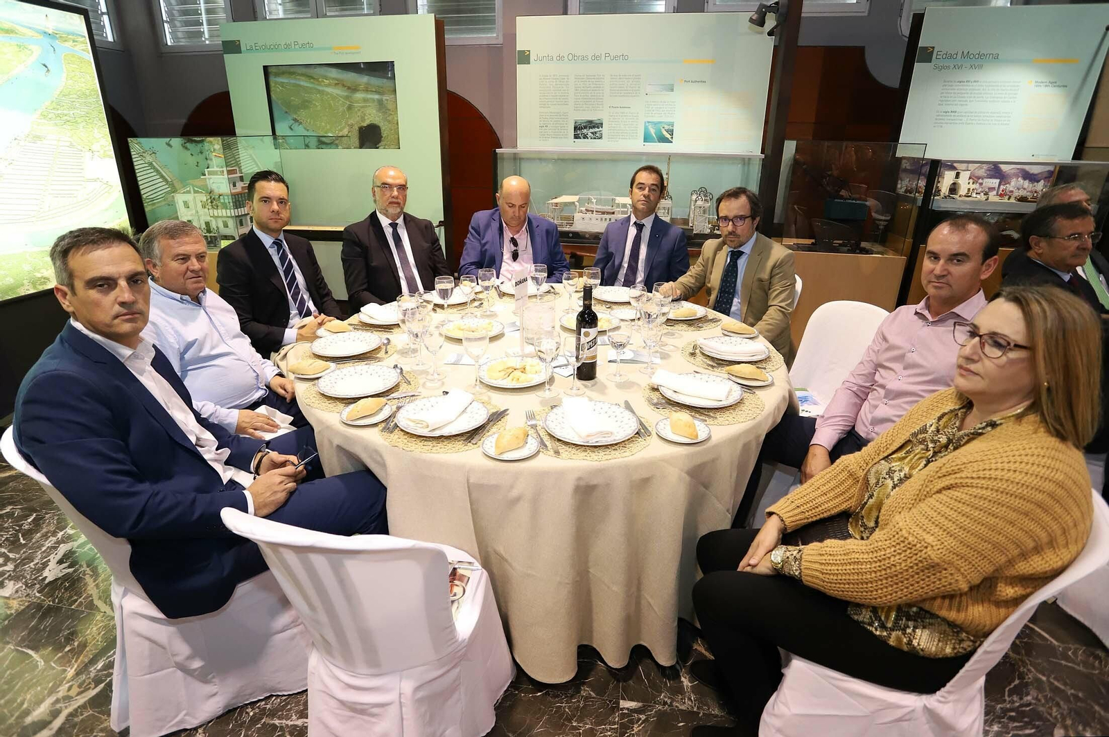 Imágenes de los invitados al Foro Joly Andalucía celebrado en las Cocheras del Puerto
