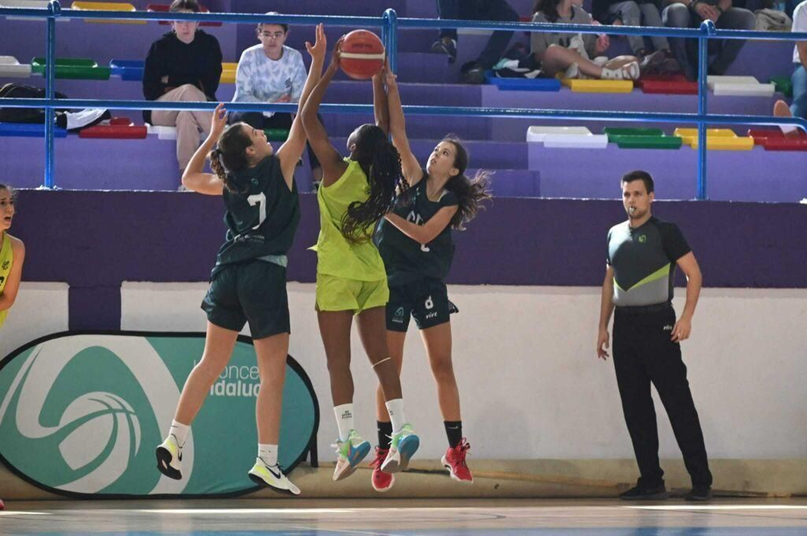 Un momento del Andaluz infantil femenino celebrado en 2022 en La Línea