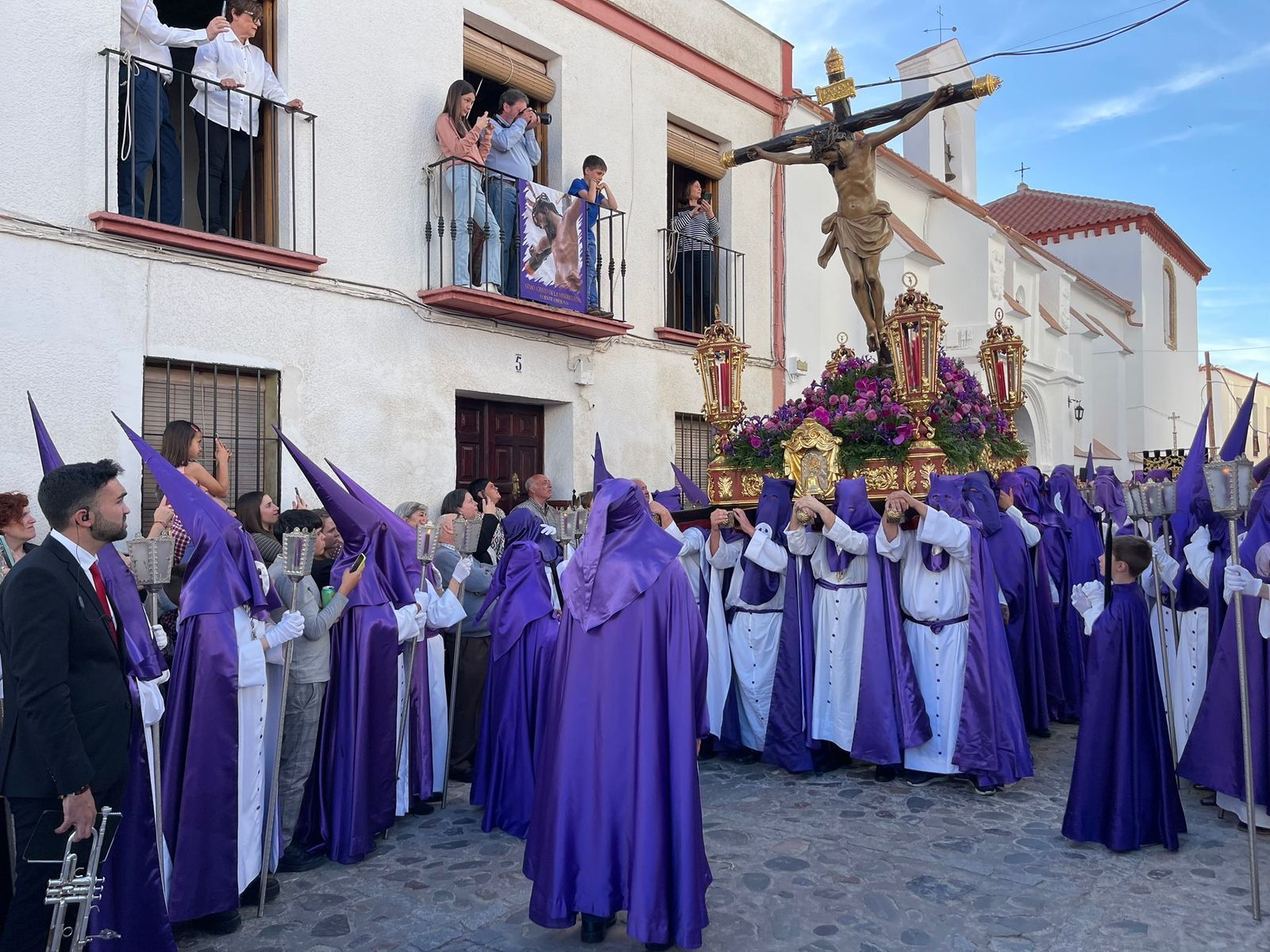 Detalle de la estación de penitencia mellariense.