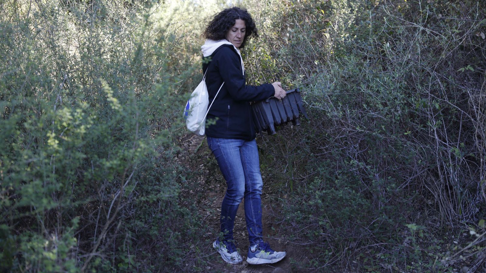 Jornada de reforestación en El Palancar por trabajadores de Acerinox, en imágenes