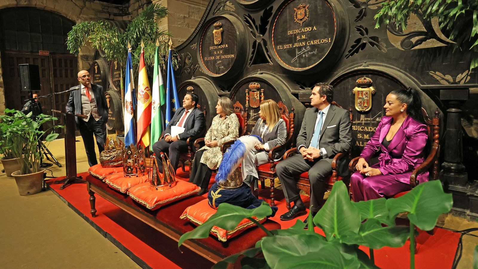 Los Reyes Magos de Jerez 2023 reciben sus coronas