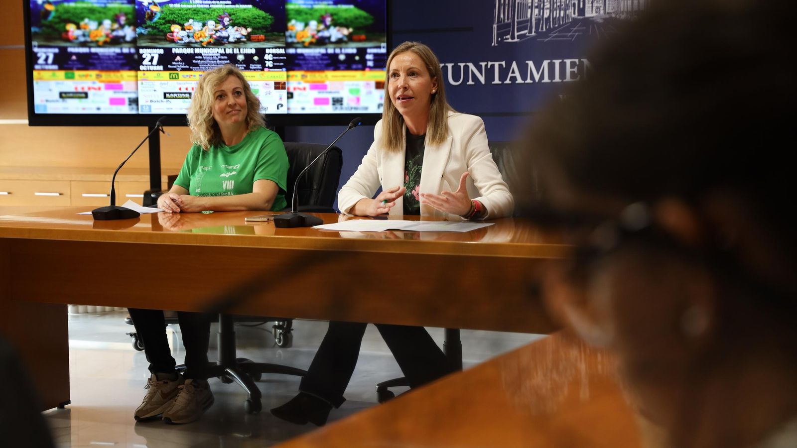 La edil de Deportes del Ayuntamiento de El Ejido durante la presentación de la prueba.