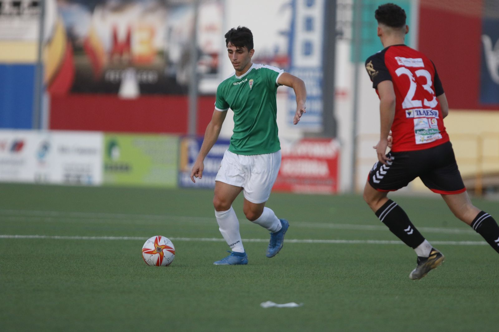 La victoria del Córdoba CF ante el Salerm Puente Genil, en imágenes