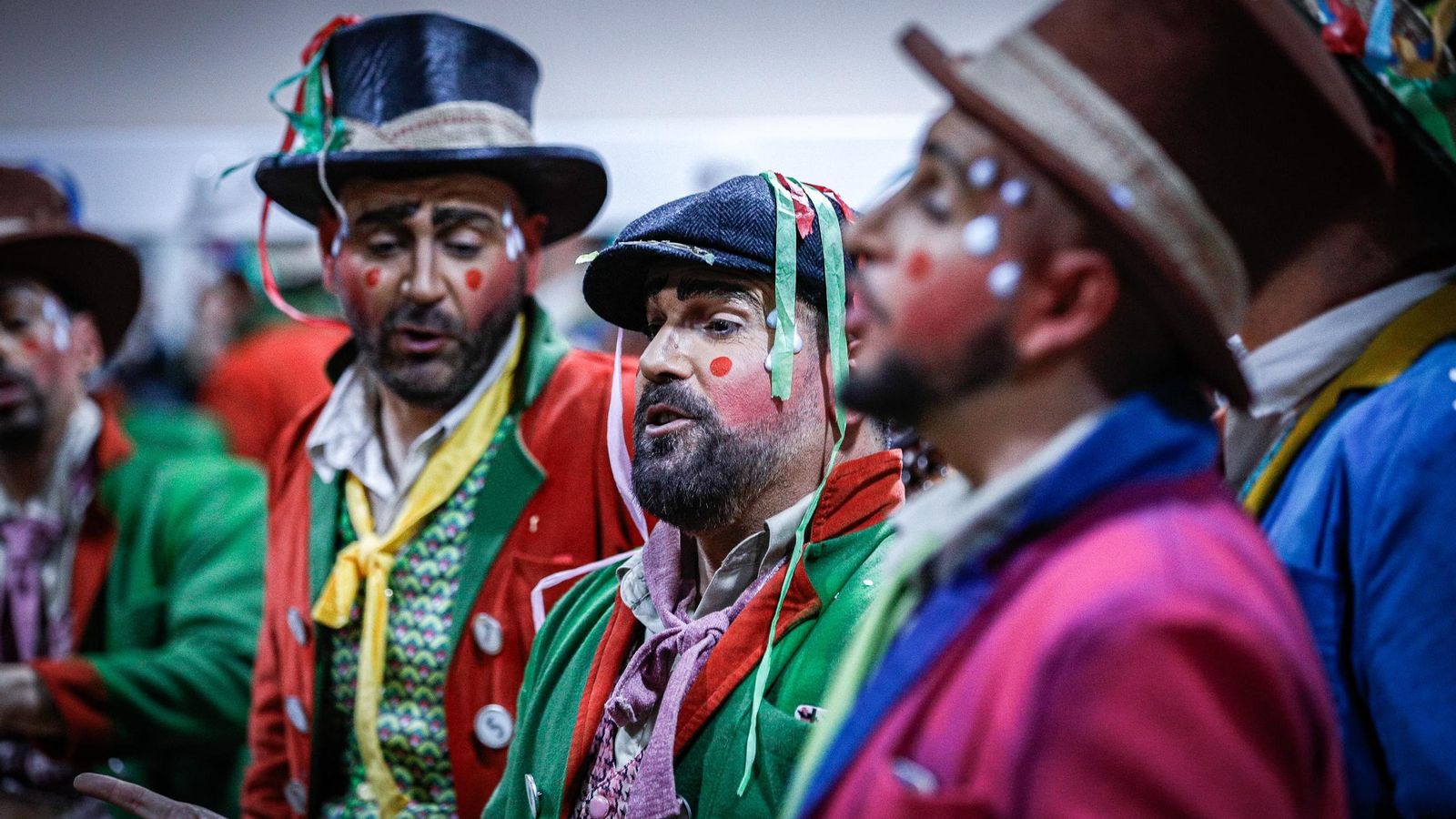 Búscate entre las mejores imágenes de la sexta sesión de cuartos de final del COAC 2025