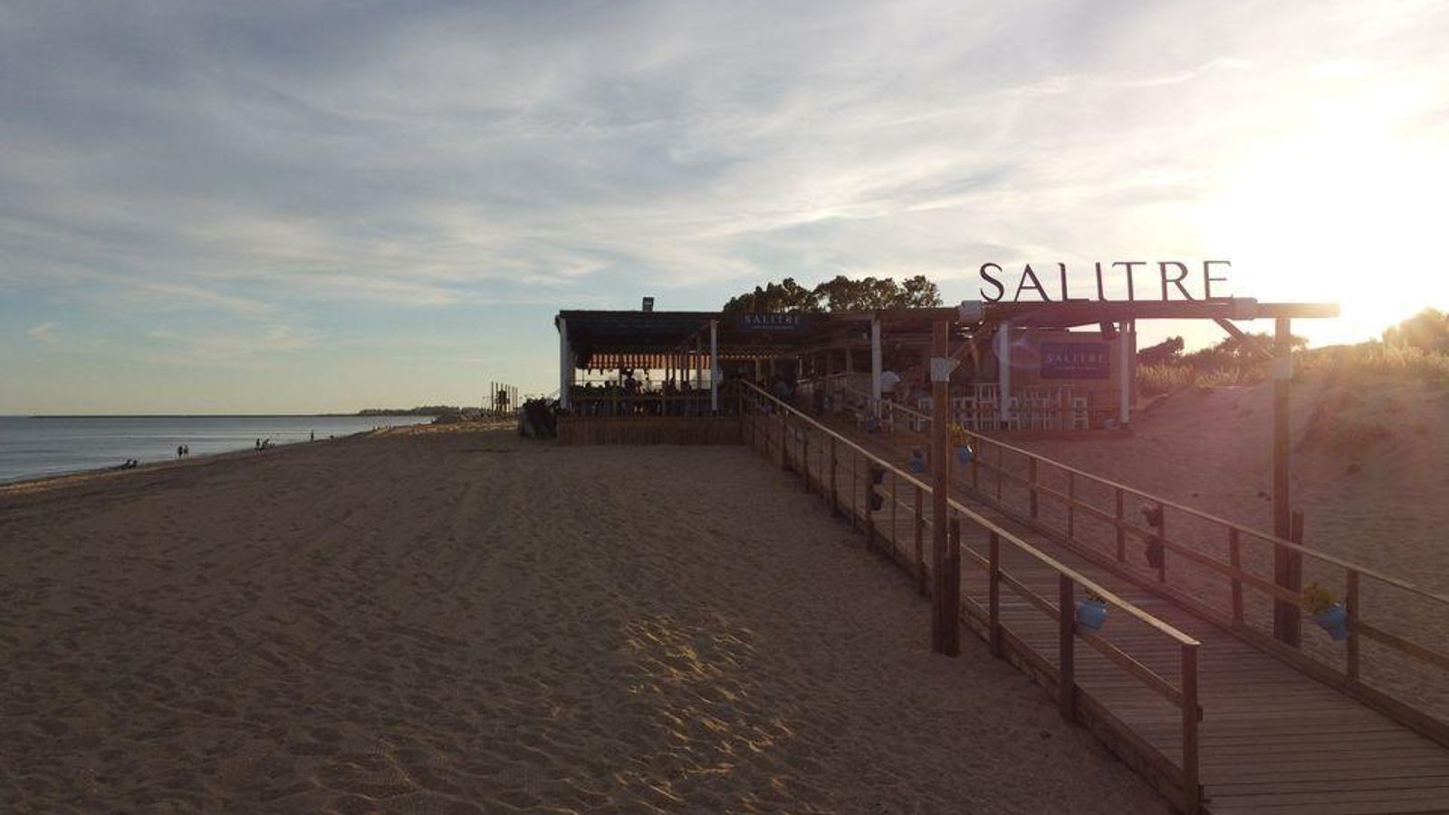 Atardecer en el chiringuito Salitre