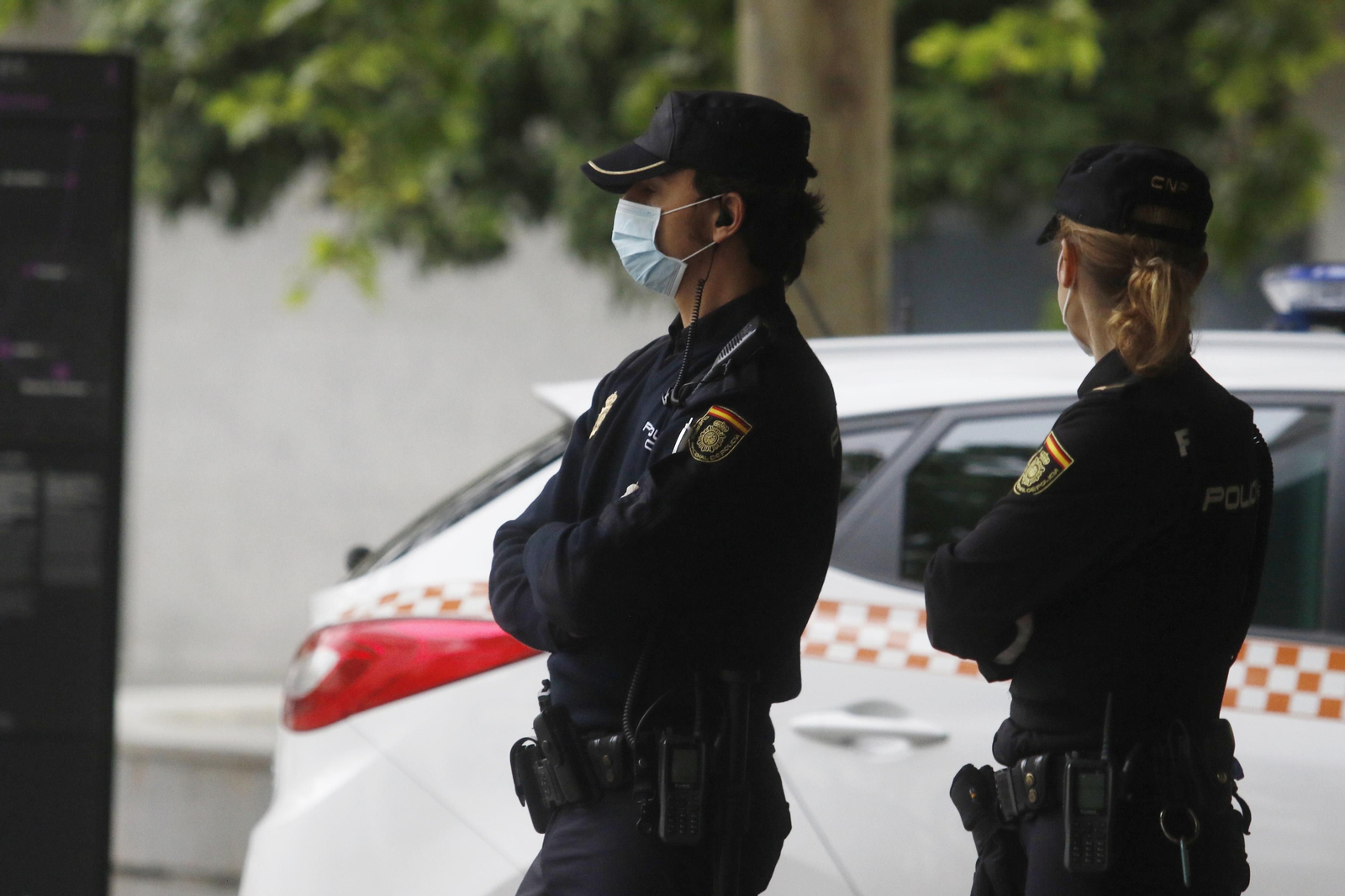 Las fotos del reparto masivo de mascarillas y la vuelta al trabajo en algunos sectores en Córdoba